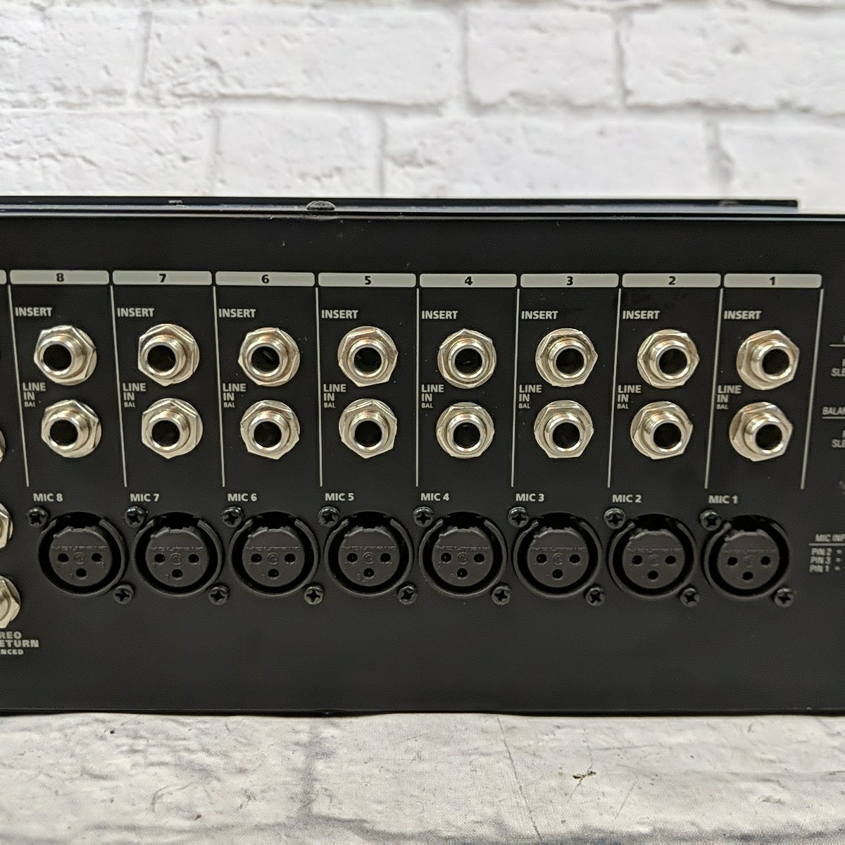 Alesis Studio 12r Rack Mixer