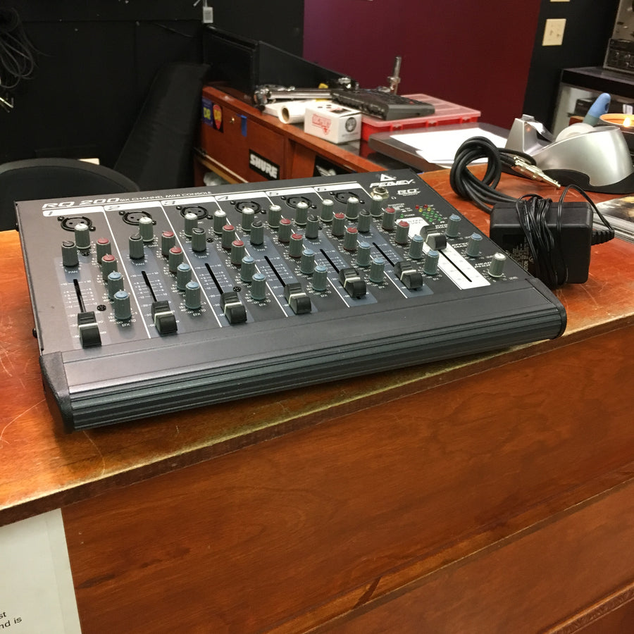 Peavey RQ200 6CH Mixer