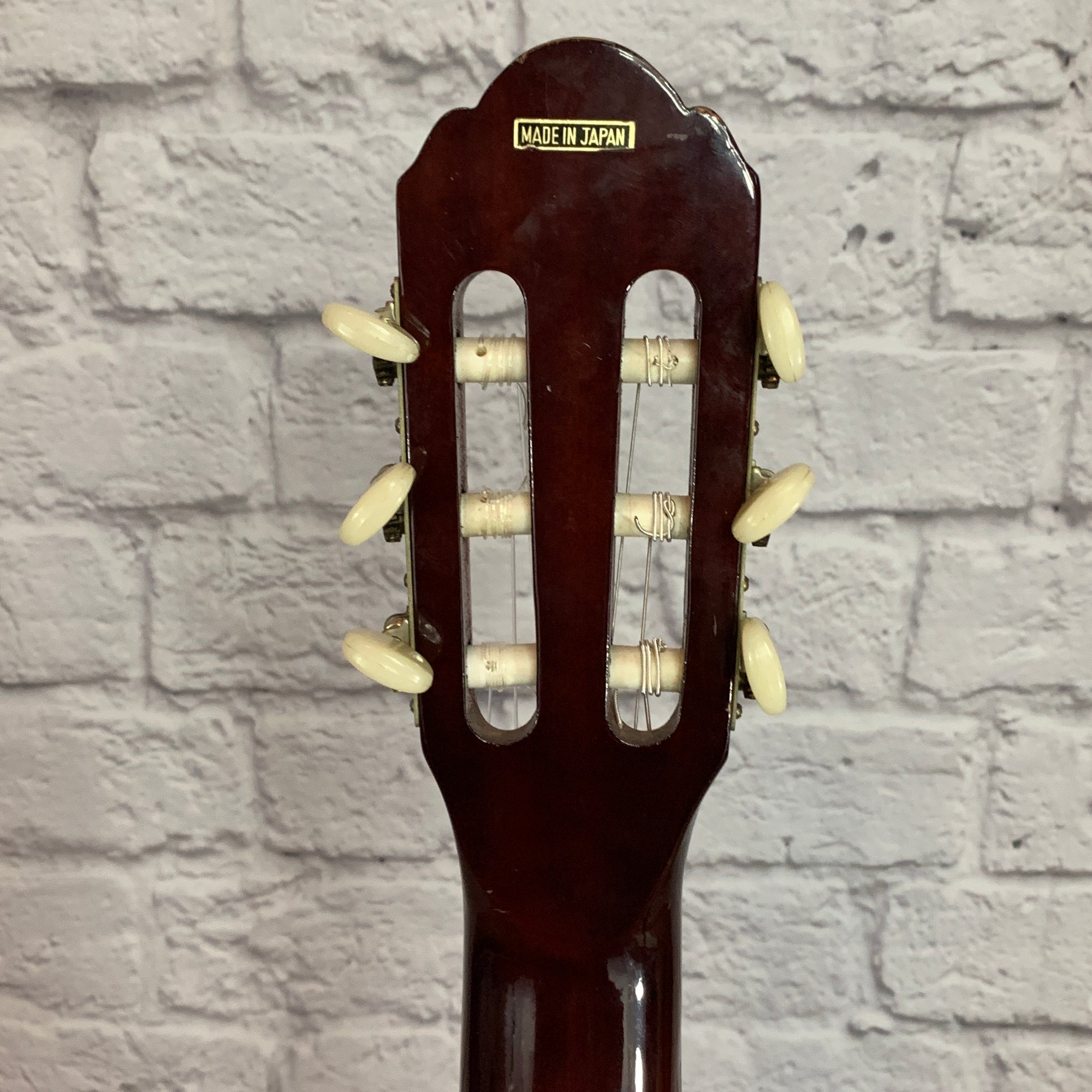 Sorento Classical Acoustic Guitar Japan - Evolution Music