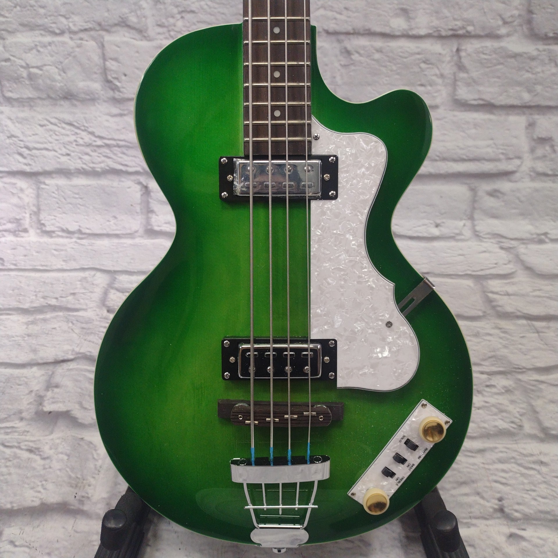 Hofner HI-CB-PE-GR 4 String Club Bass Guitar - Green