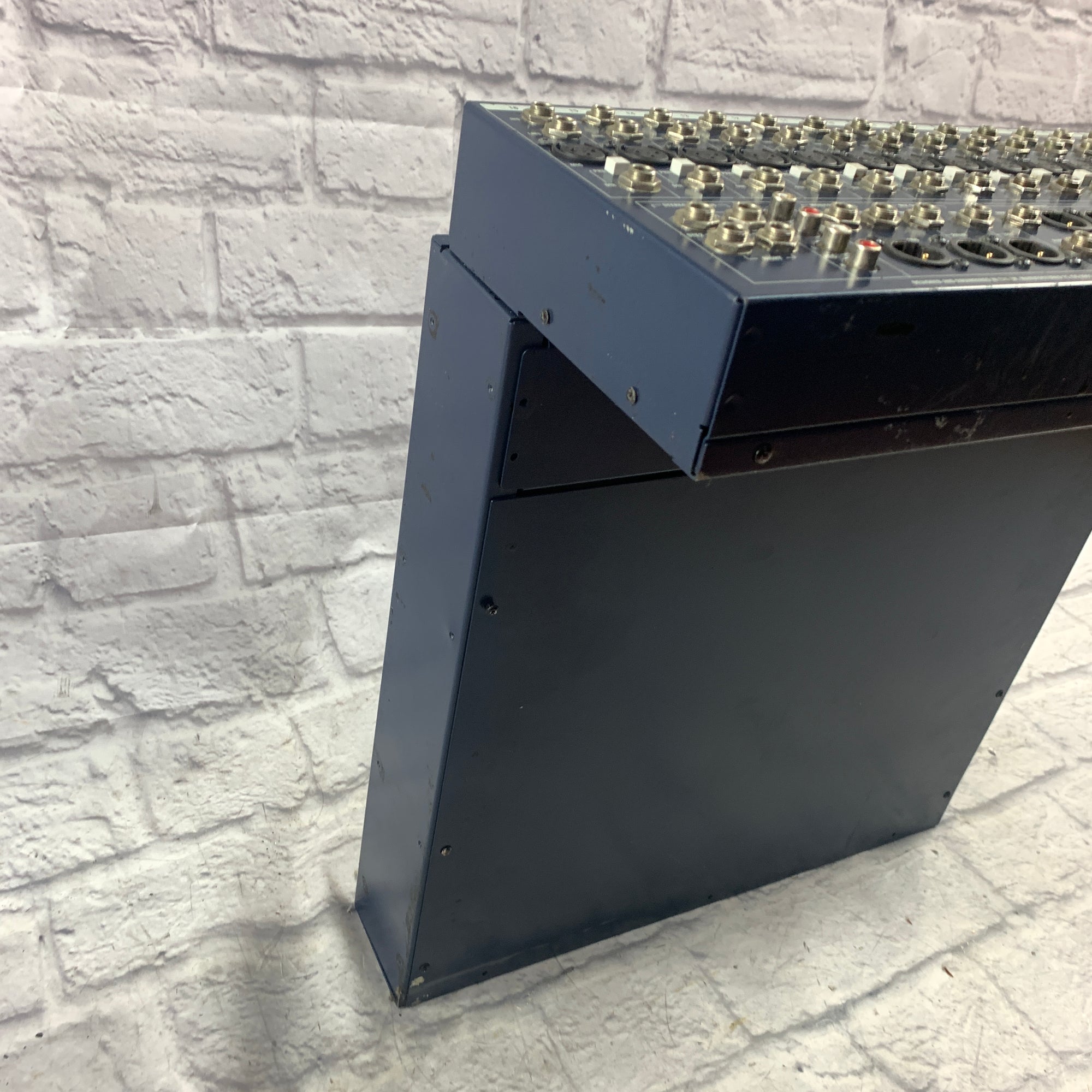 Soundcraft GB2R 16 Channel Mixer AS IS FOR PARTS