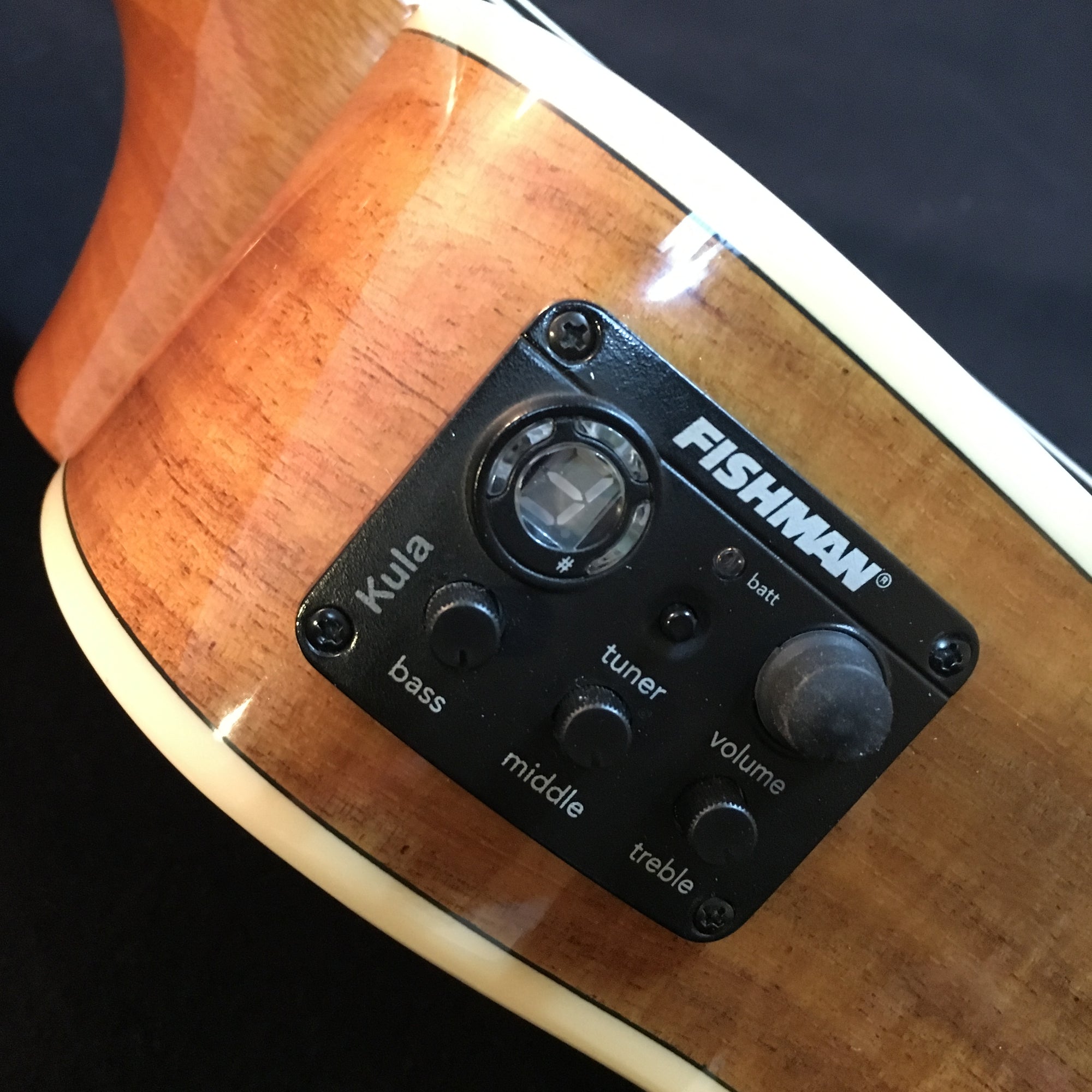 Mitchell MU100CE Acoustic-Electric Concert Ukulele Natural Koa