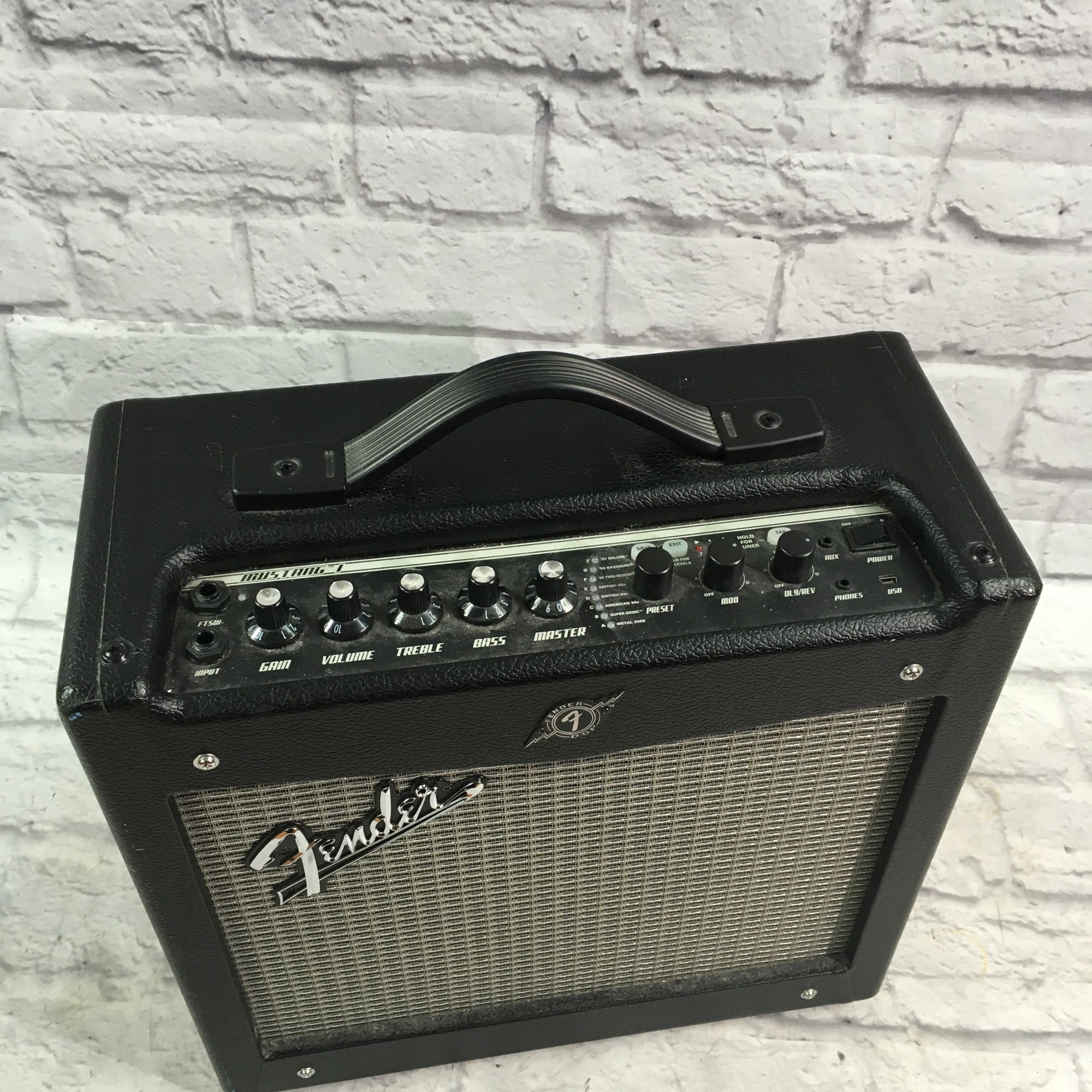 Fender Mustang I V.2 20-watt 1x8 Guitar Combo