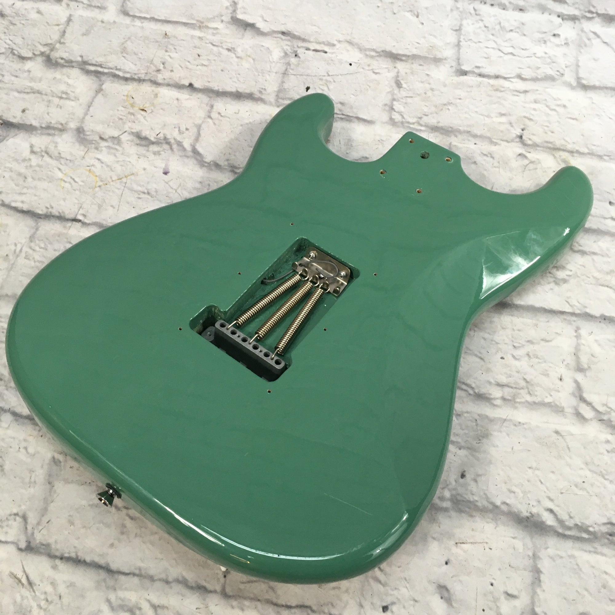 SX Stratocaster Style Body w/ Bridge and Trem Green