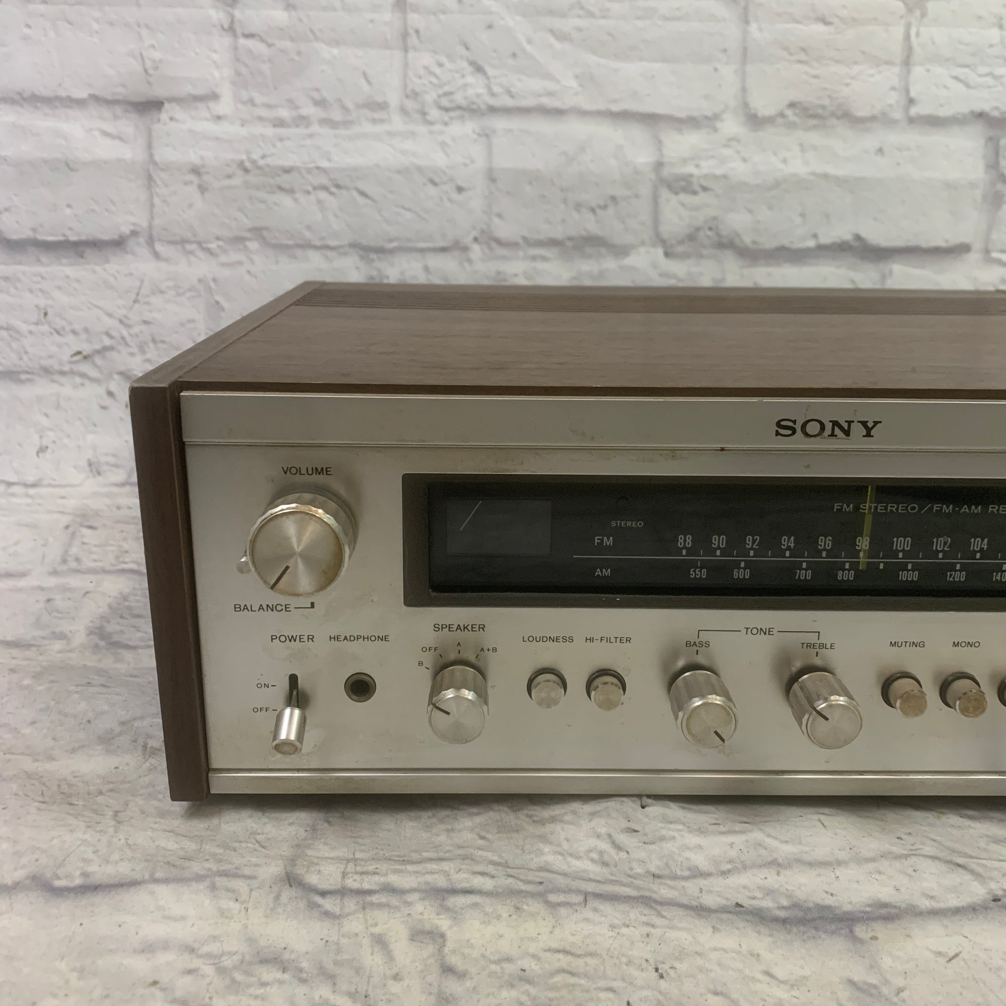 Sony Receiver (Silver/Wood)
