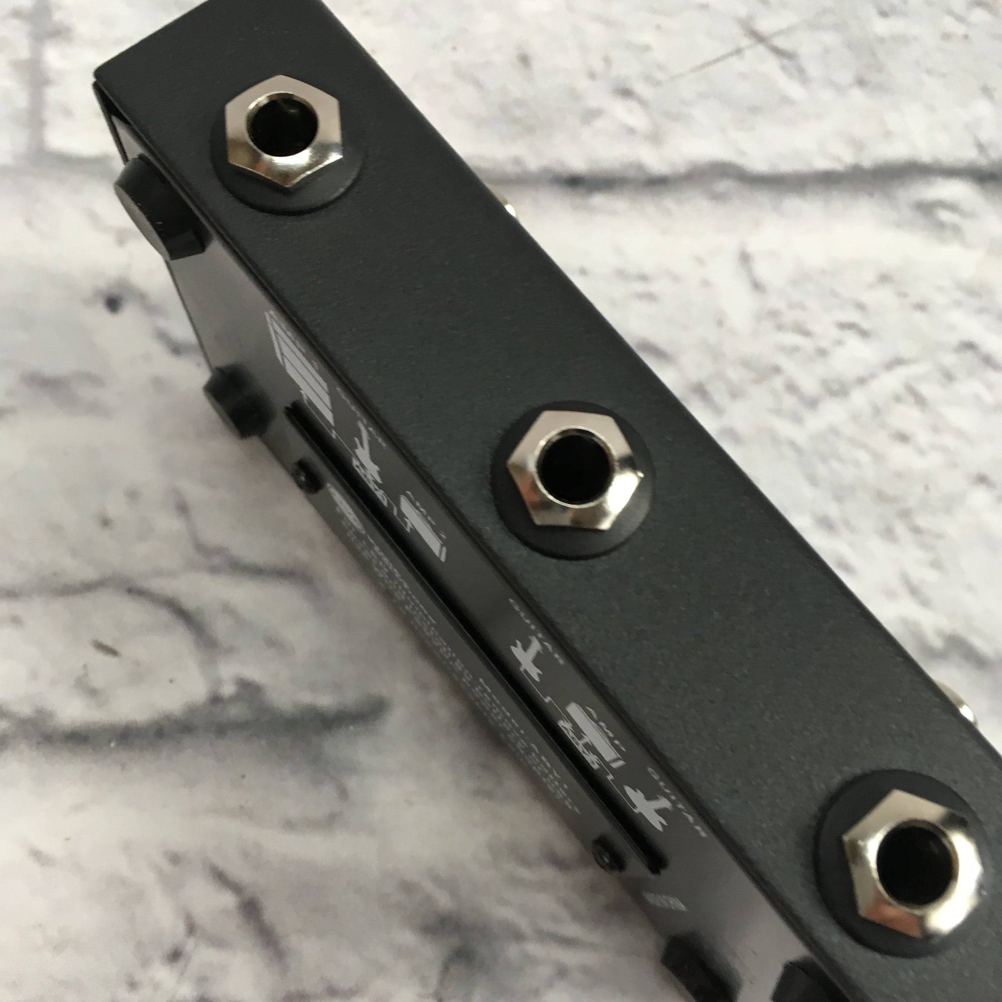 LiveWire ABY1 ABY Switch