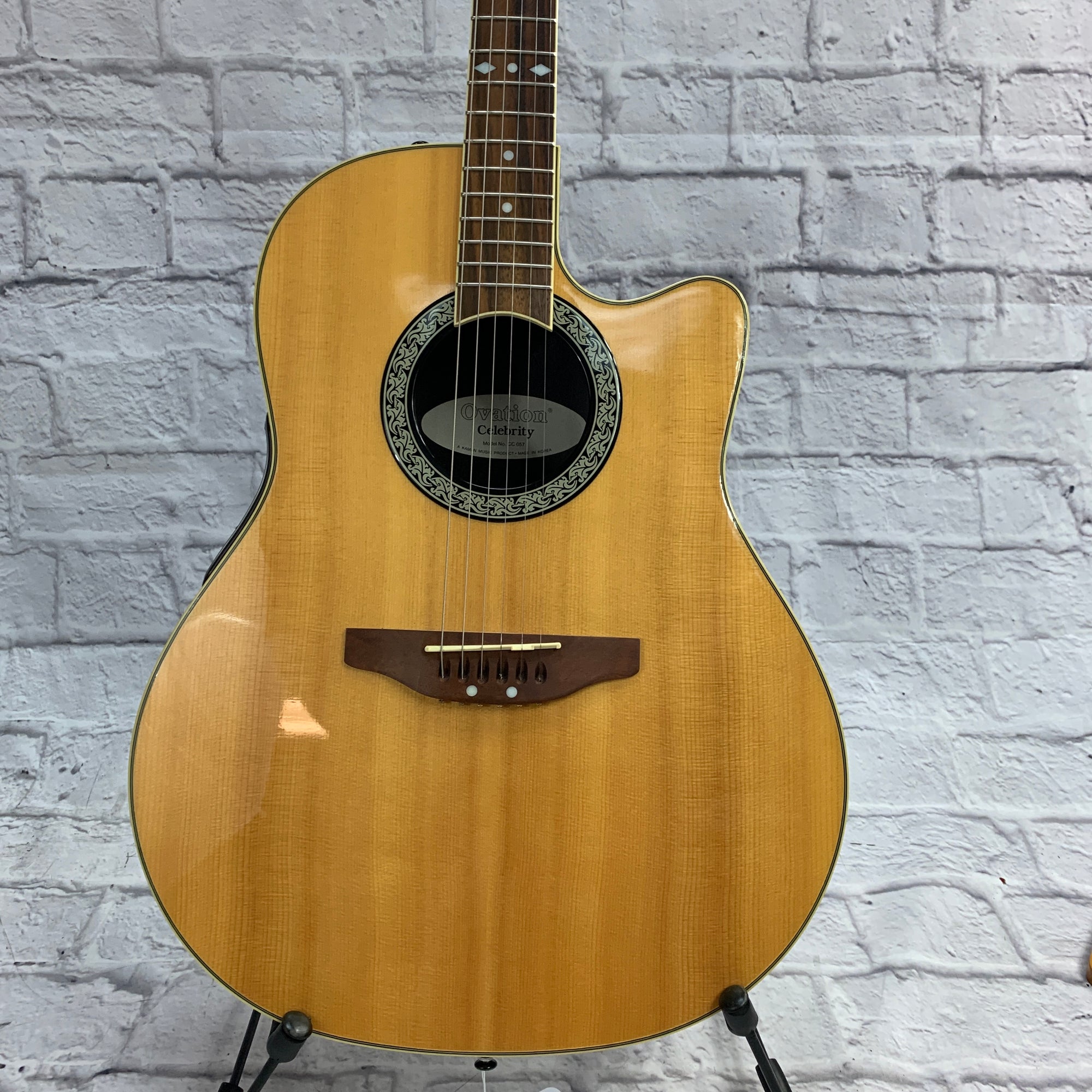 Ovation Celebrity CC 057 Acoustic Electric Guitar