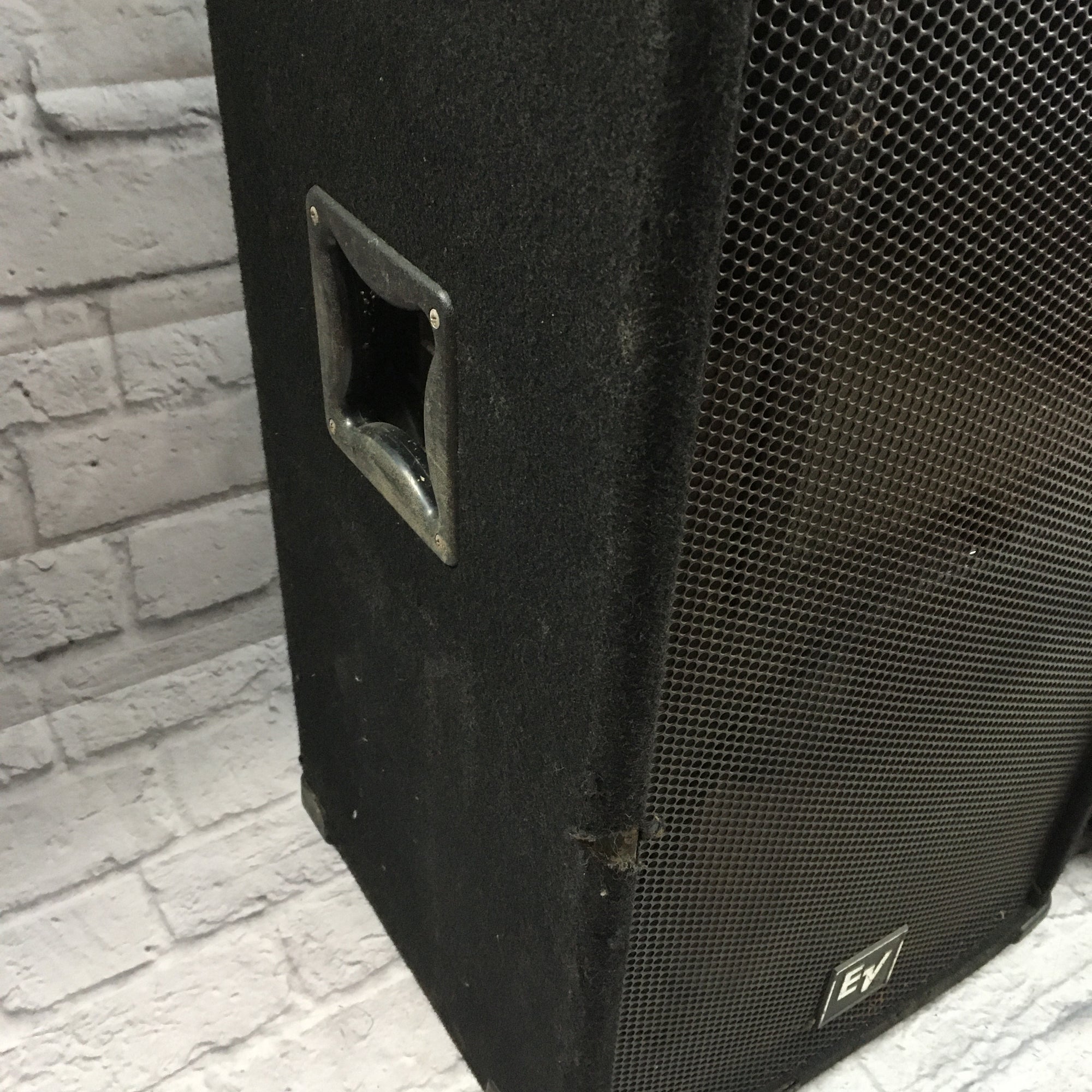 Electro-Voice Force 12in 2 wWay Speaker Pair