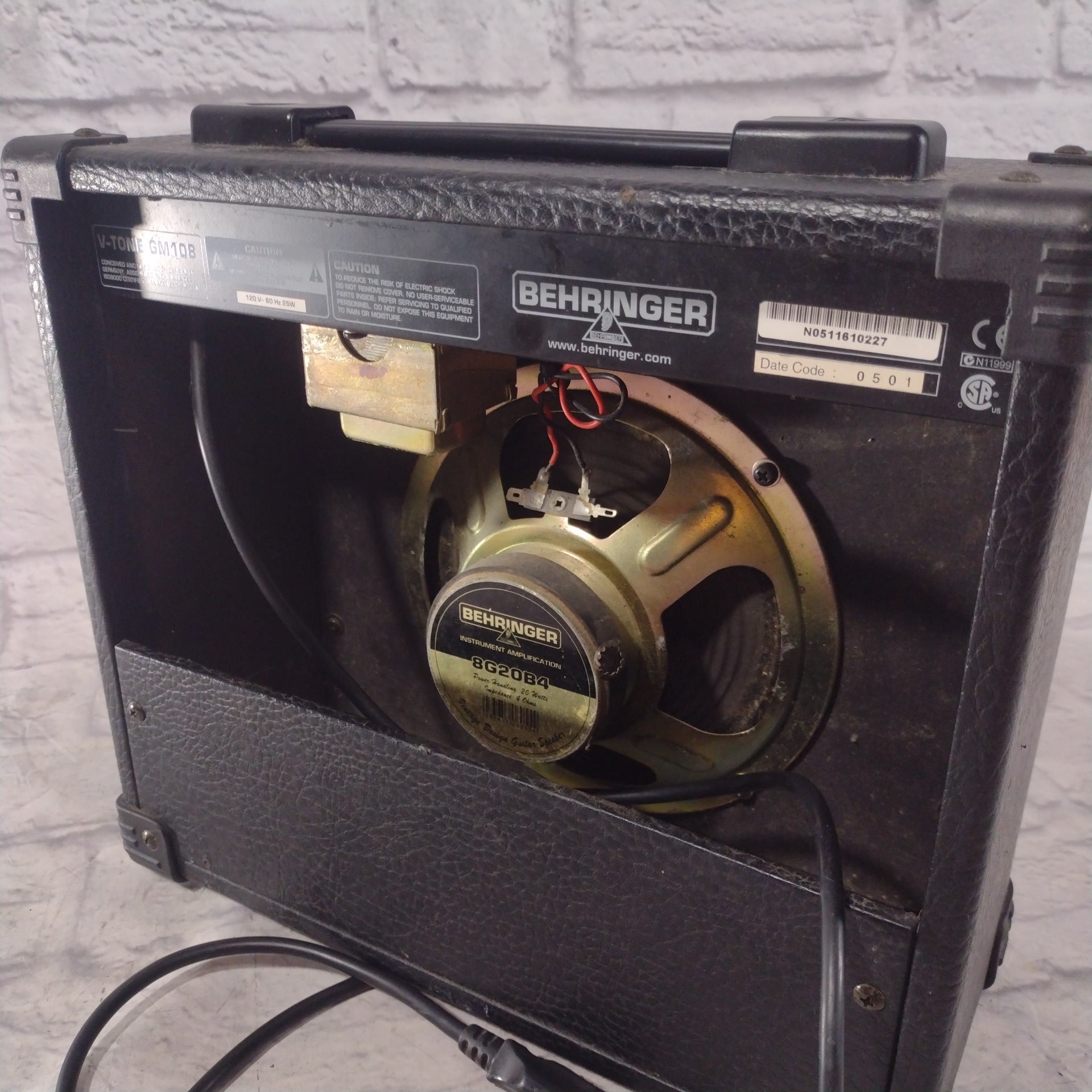 Behringer GM108 V-Tone 8" 15-Watt Guitar Combo