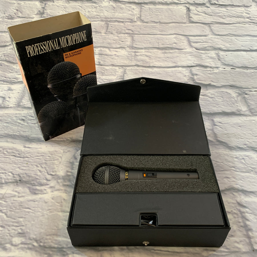 TEV TM-821 Dynamic Microphone with case, cable and clip