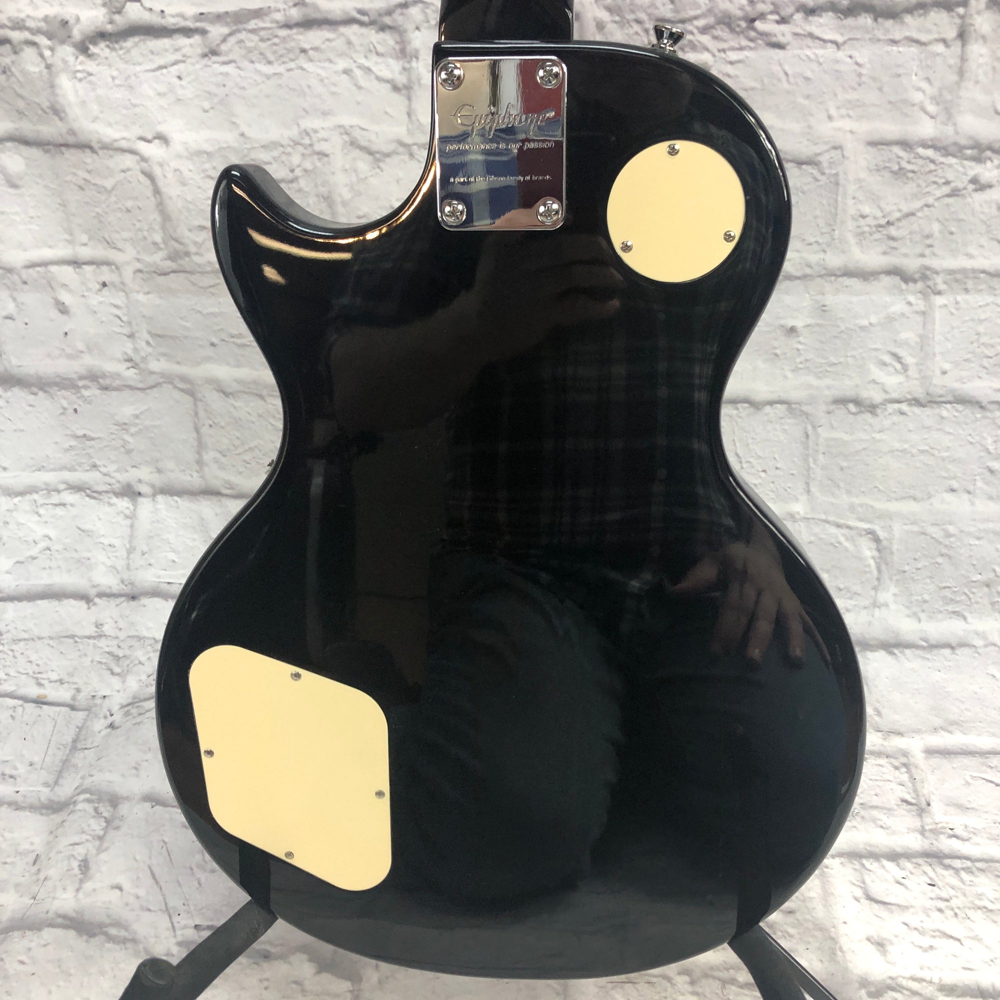 Epiphone Les Paul 100 Bolt-On Solid Body Electric Guitar Epiphone Les Paul 100 Bolt-On Solid Body Electric Guitar