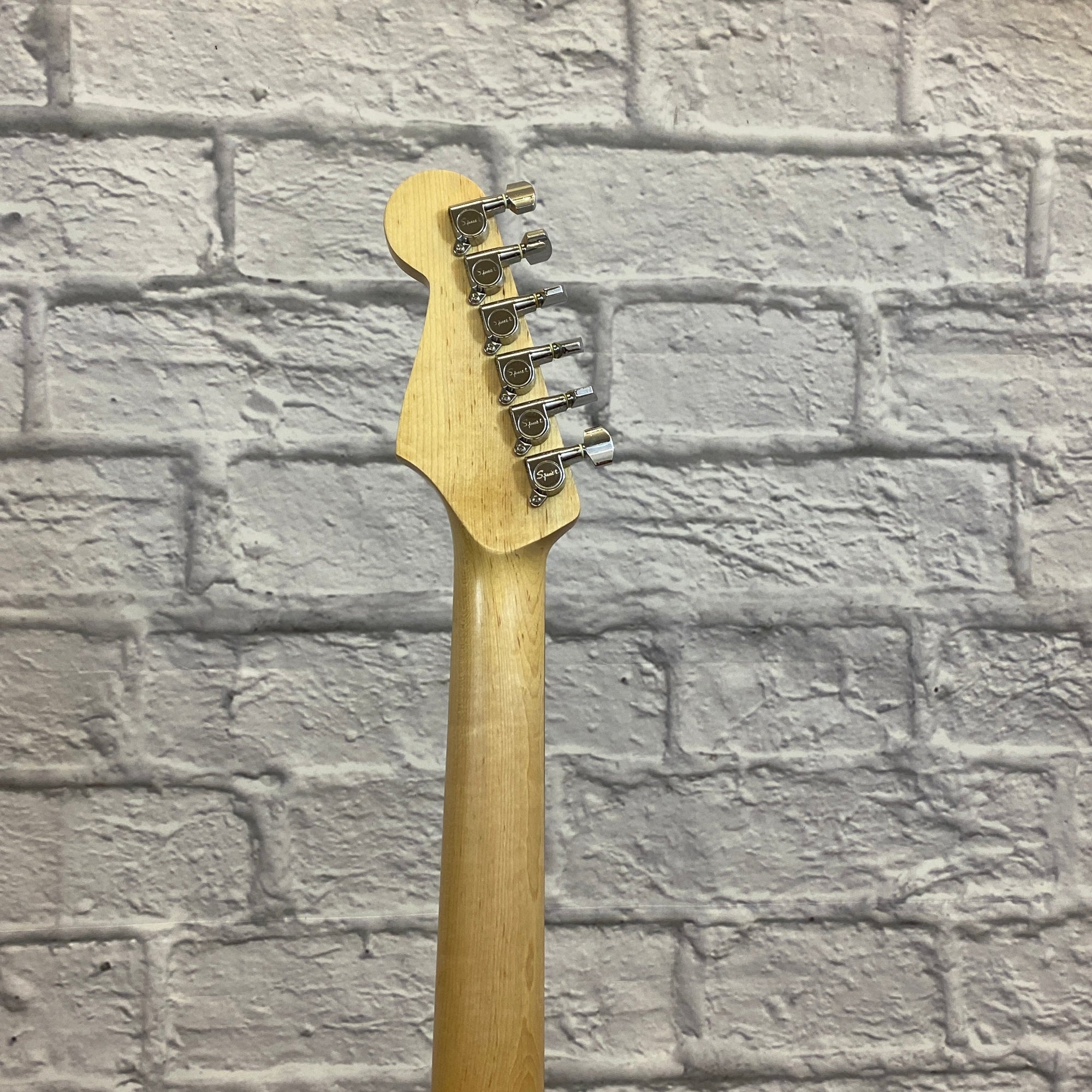 Squier SE Stratocaster Electric Guitar Black