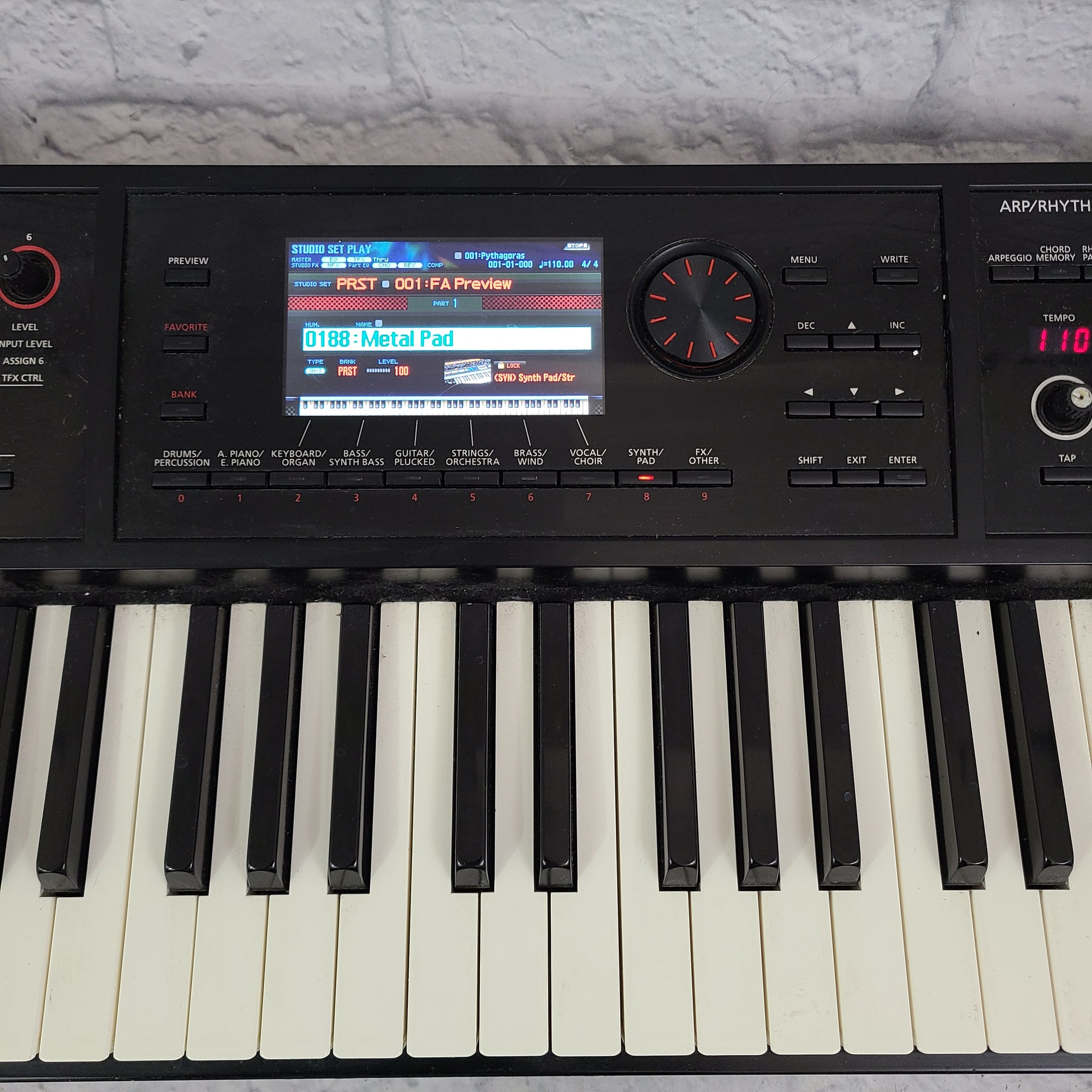 Roland FA-08 88-Key Synthesizer Workstation with Weighted Keys
