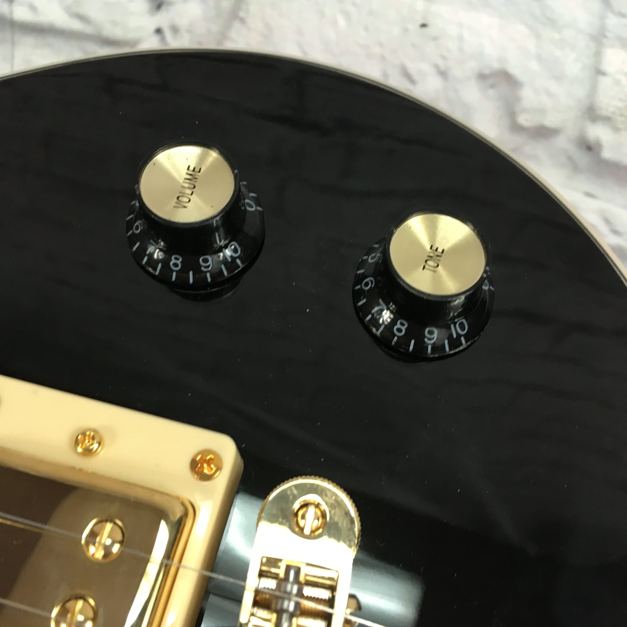 Traveler Ultralight Black Electric Guitar