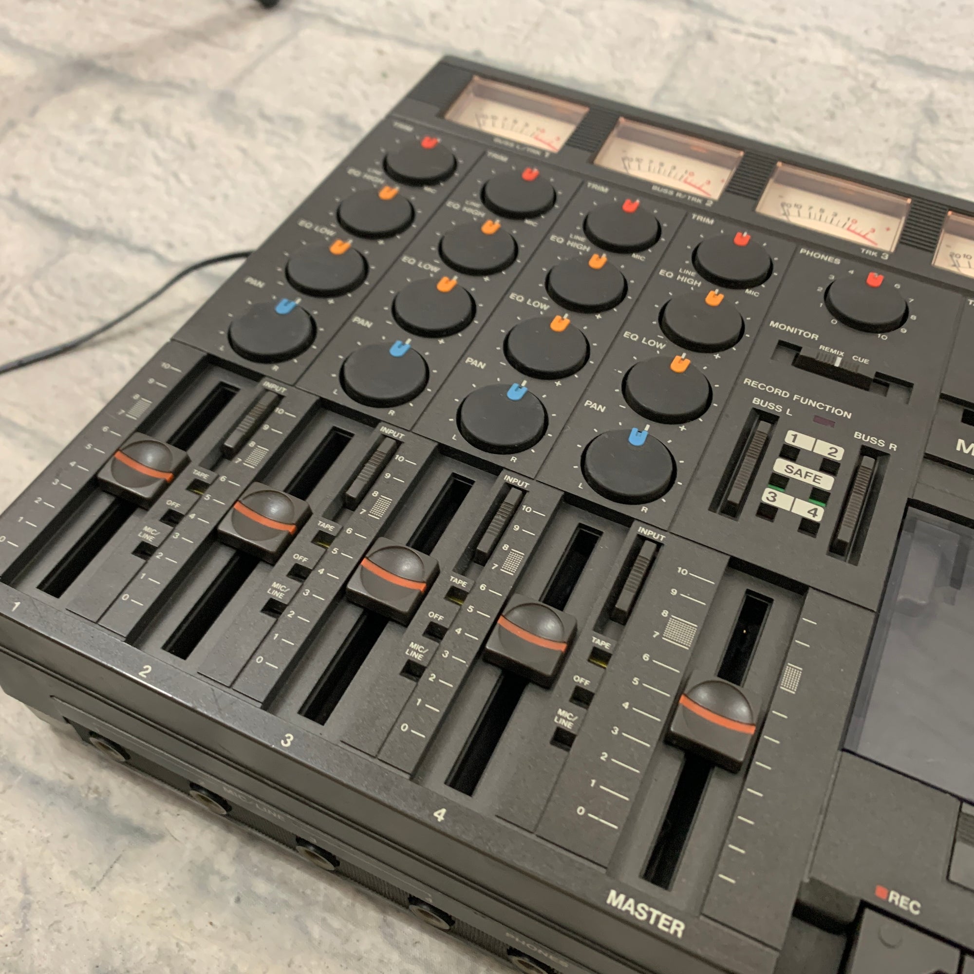 【ジャンク品】TASCAM PORTA ONE TASCAM Porta One Ministudio 4-Track Cassette Recorder