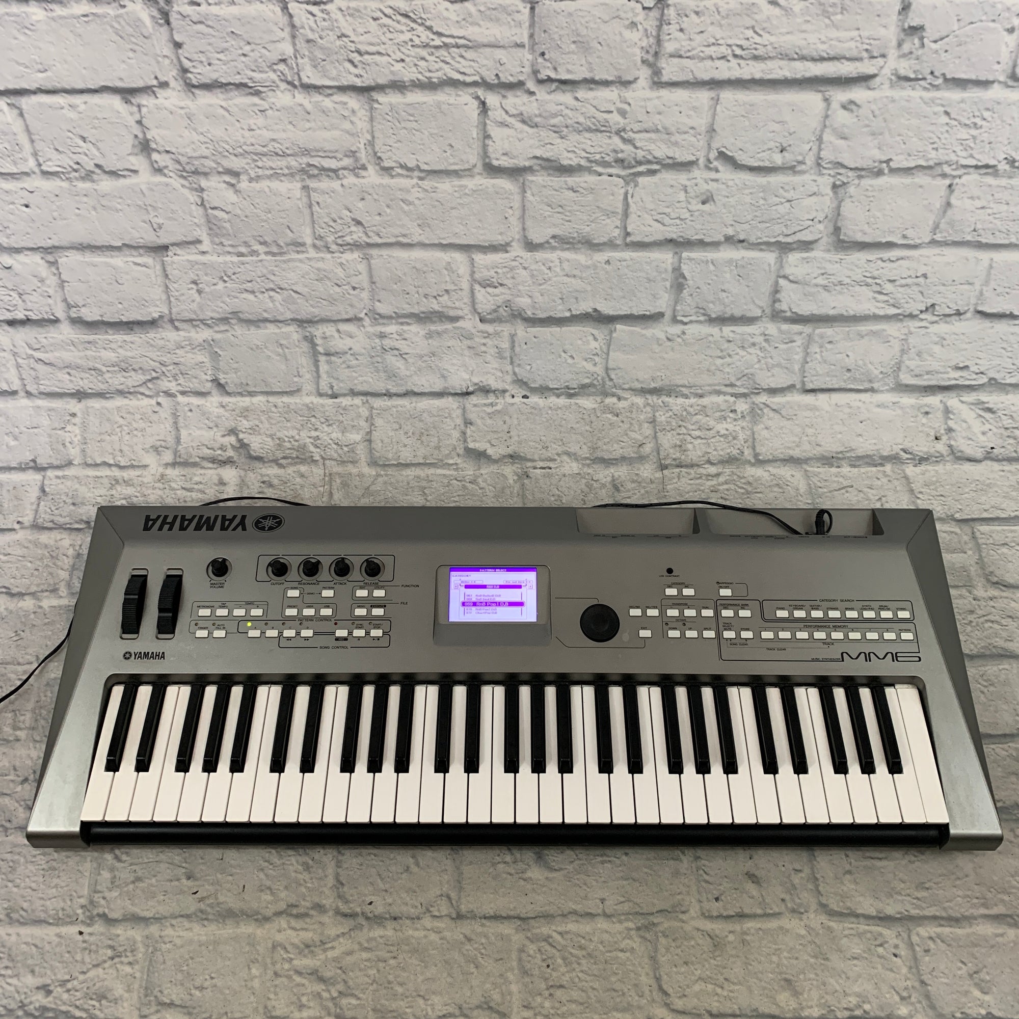 YAMAHA ヤマハ シンセサイザー キーボード MM6 61鍵
