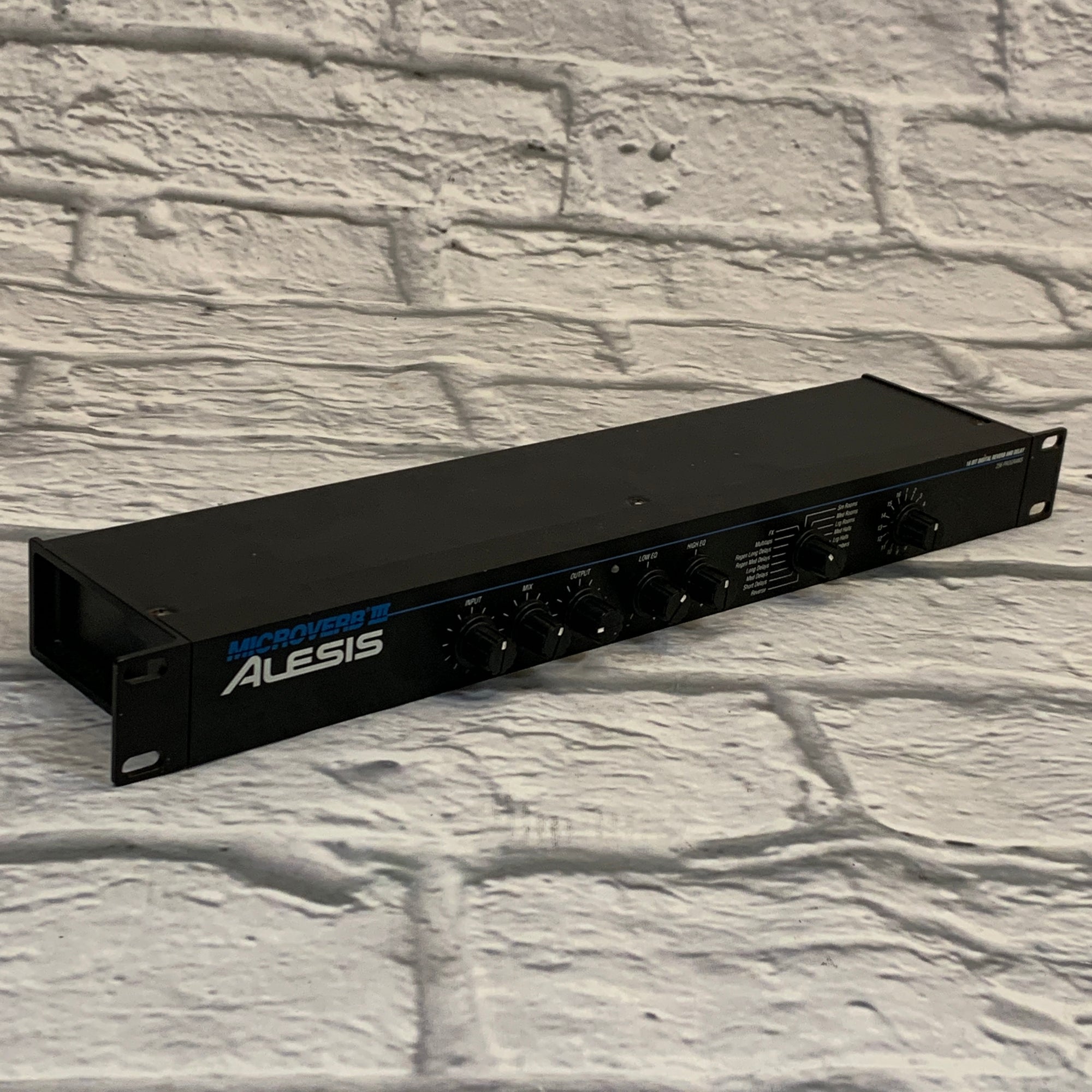 Alesis Microverb III - Evolution Music