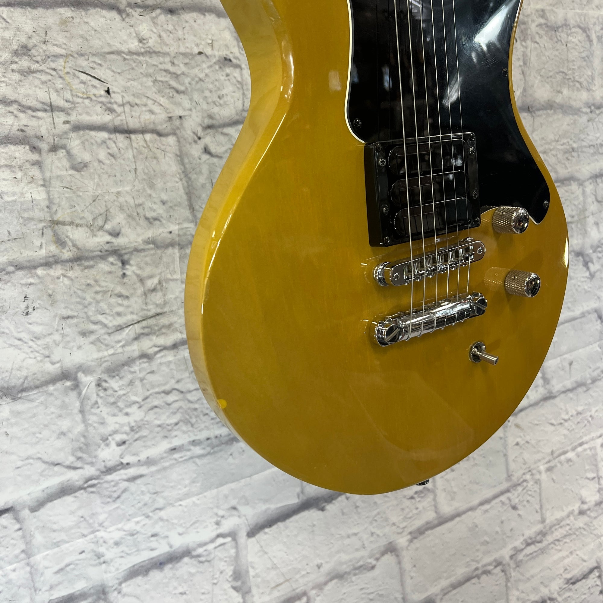 Hamer Phantom Prototype w/ Triple Lace Sensor pickups and Hardcase Electric Guitar