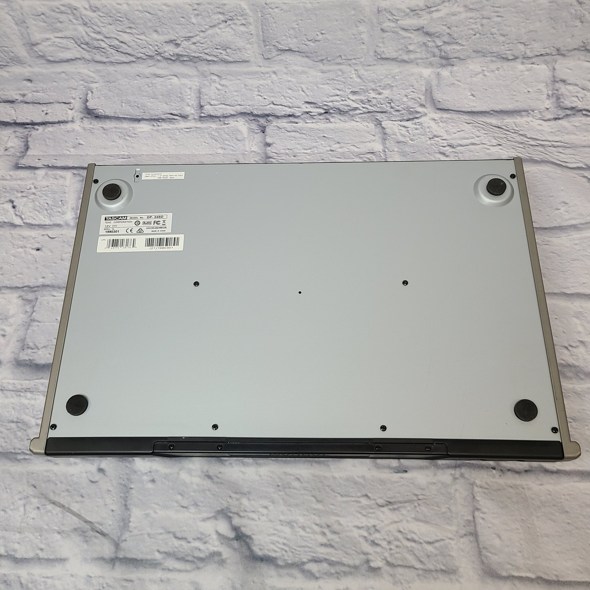 Tascam DP-24SD 24 Track Digital Portastudio Workstation