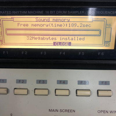 Akai MPC2000XL Production Center 32mb with 8 Outs
