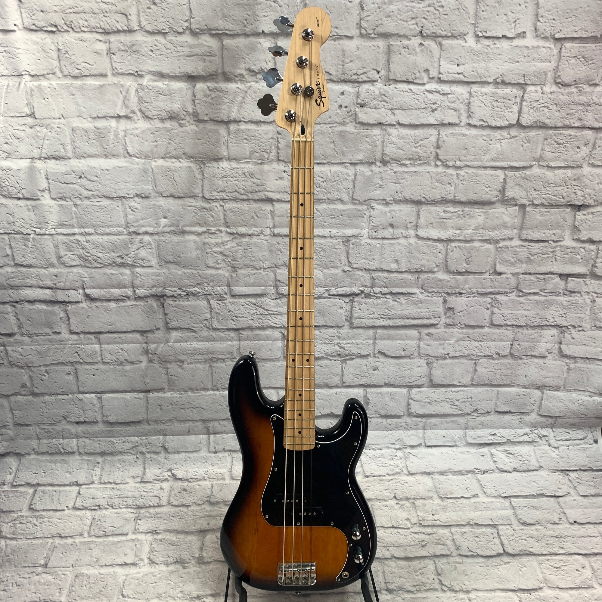 Squier Affinity P Bass Sunburst