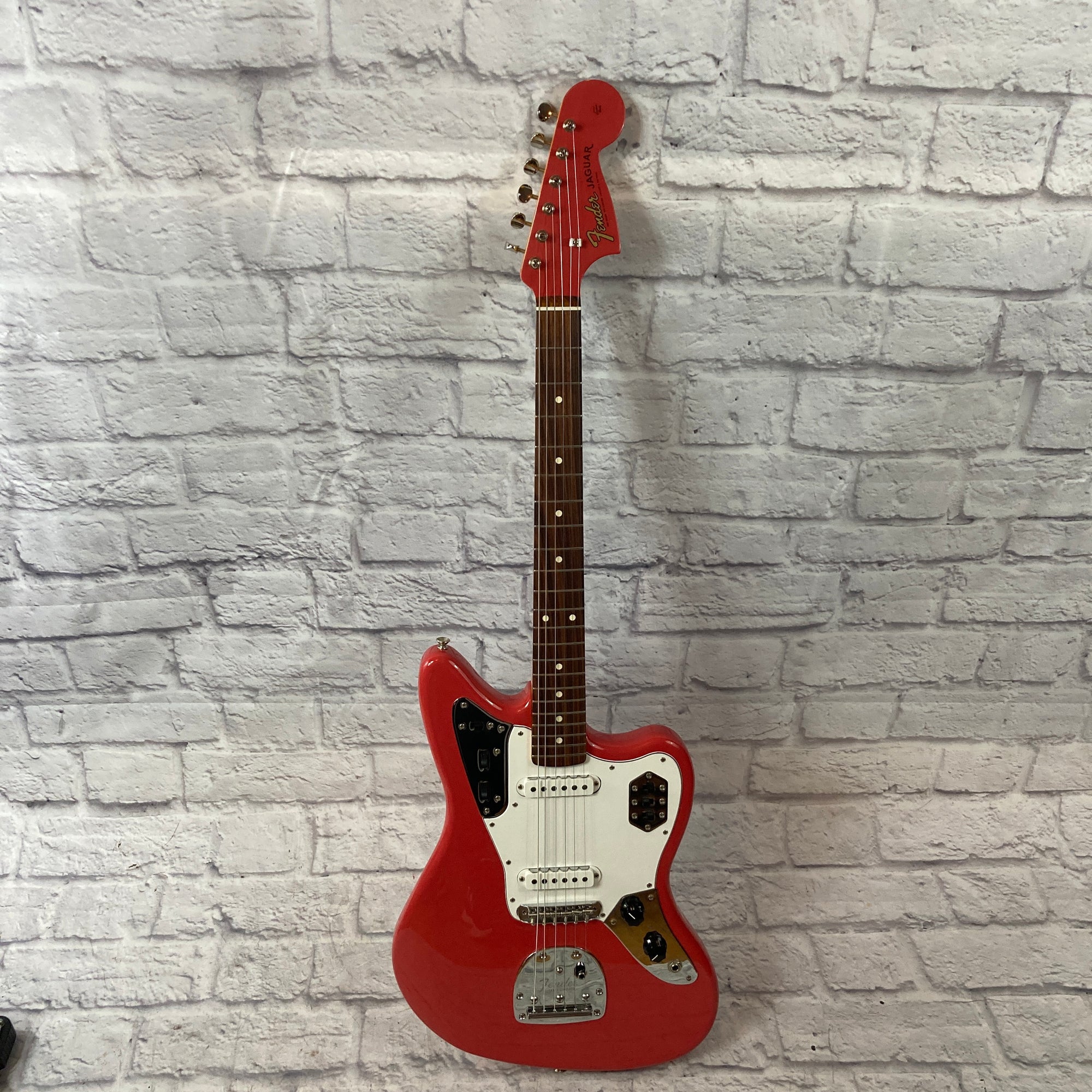 Fender Classic Series 60's Jaguar Electric Guitar - Evolution Music