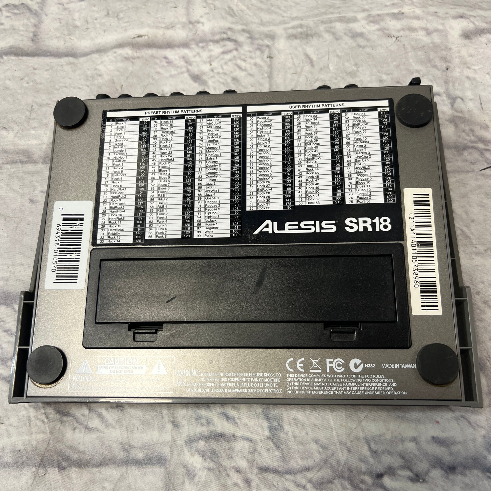 Alesis SR18 Drum Machine Electric Drum Machine Evolution Music