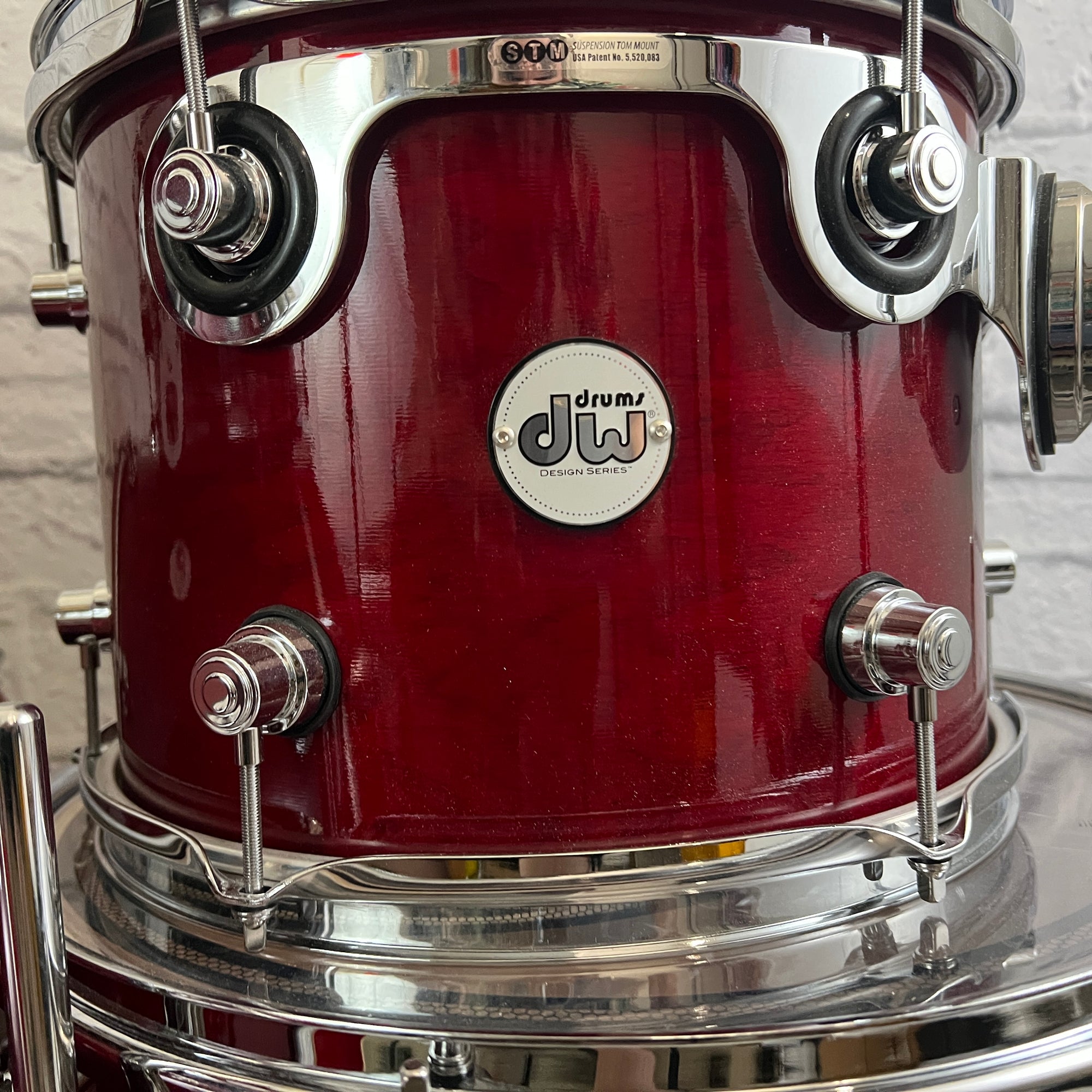 DW Design Series Drum Kit - Cherry Stain 8x10 / 9x12 / 14x16 / 18x22 / Matching 5.5x14 Snare