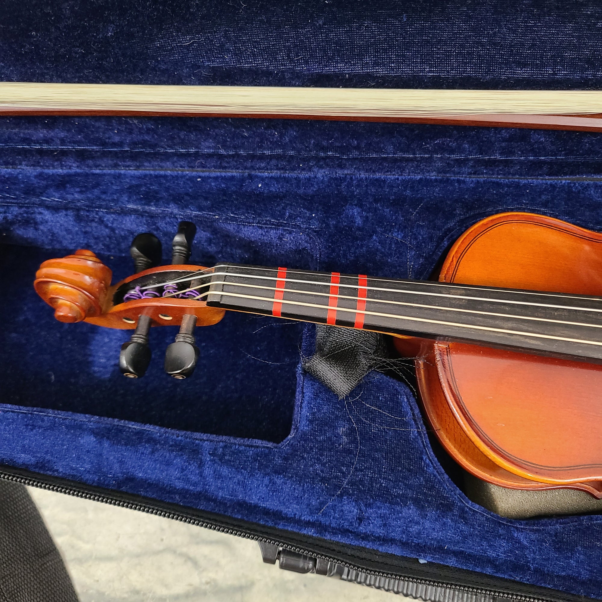 Maestro by Amati 1/10 Scale Violin w/ Bow & Case
