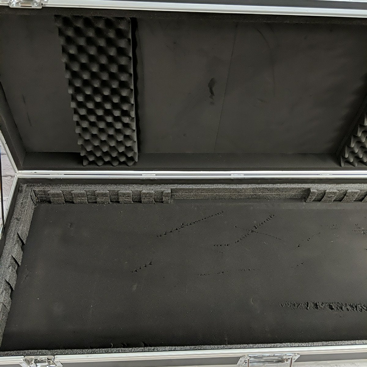 Road Runner KBRR88W 88-Key Keyboard Flight Case with Wheels