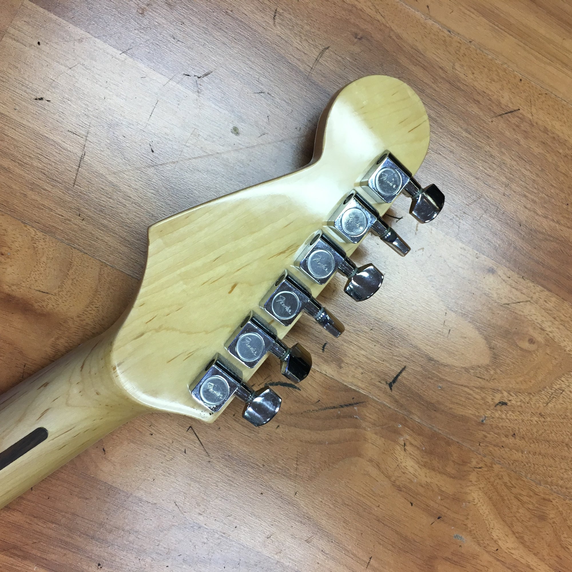 Partscaster S Style w. Noiseless & Duncan Pickups