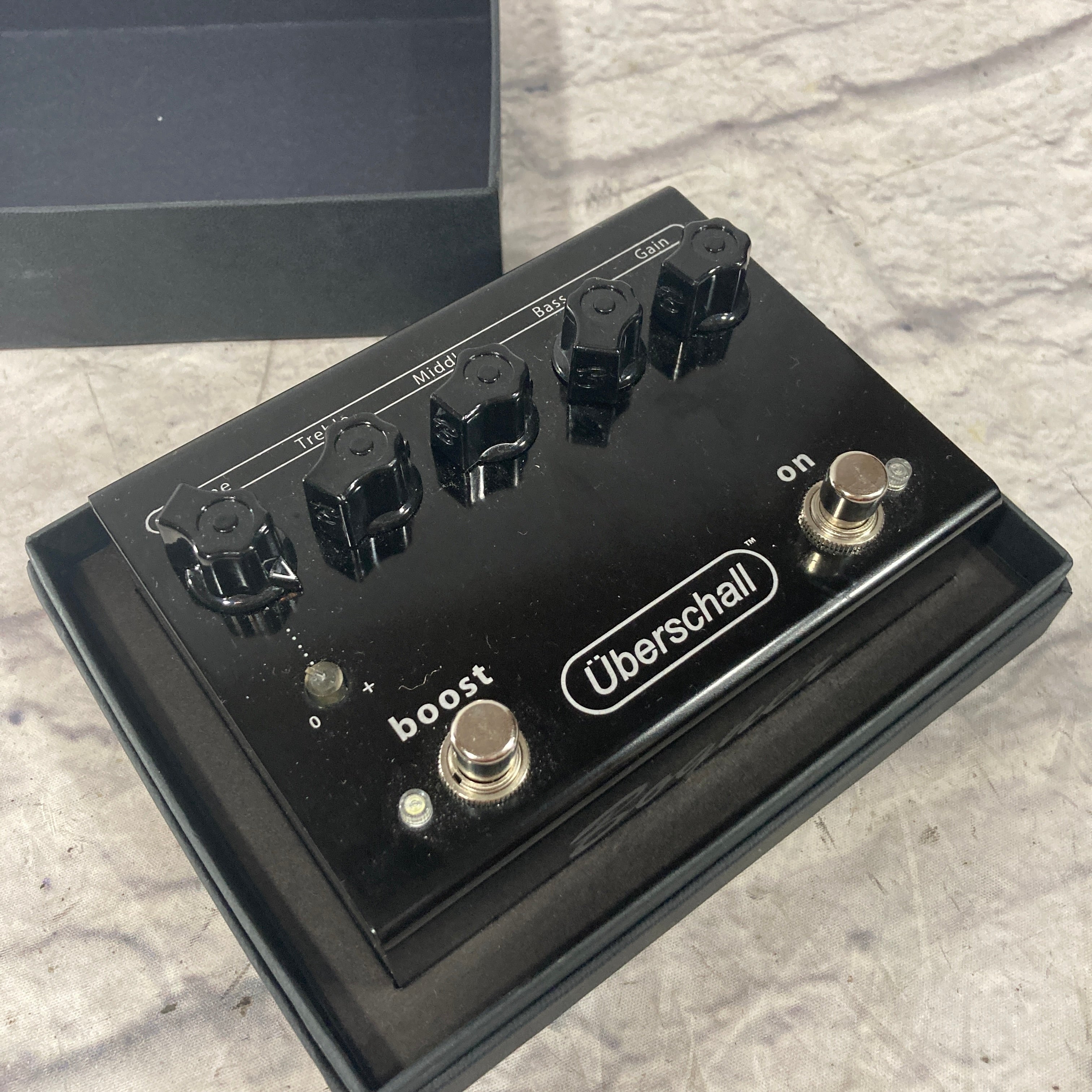 Bogner Uberschall ディストーション Bogner Uberschall Distortion Pedal - Evolution Music