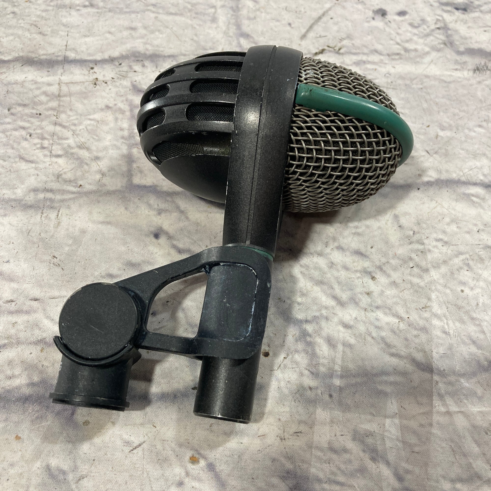 AKG D112 Dynamic Bass Drum Mic