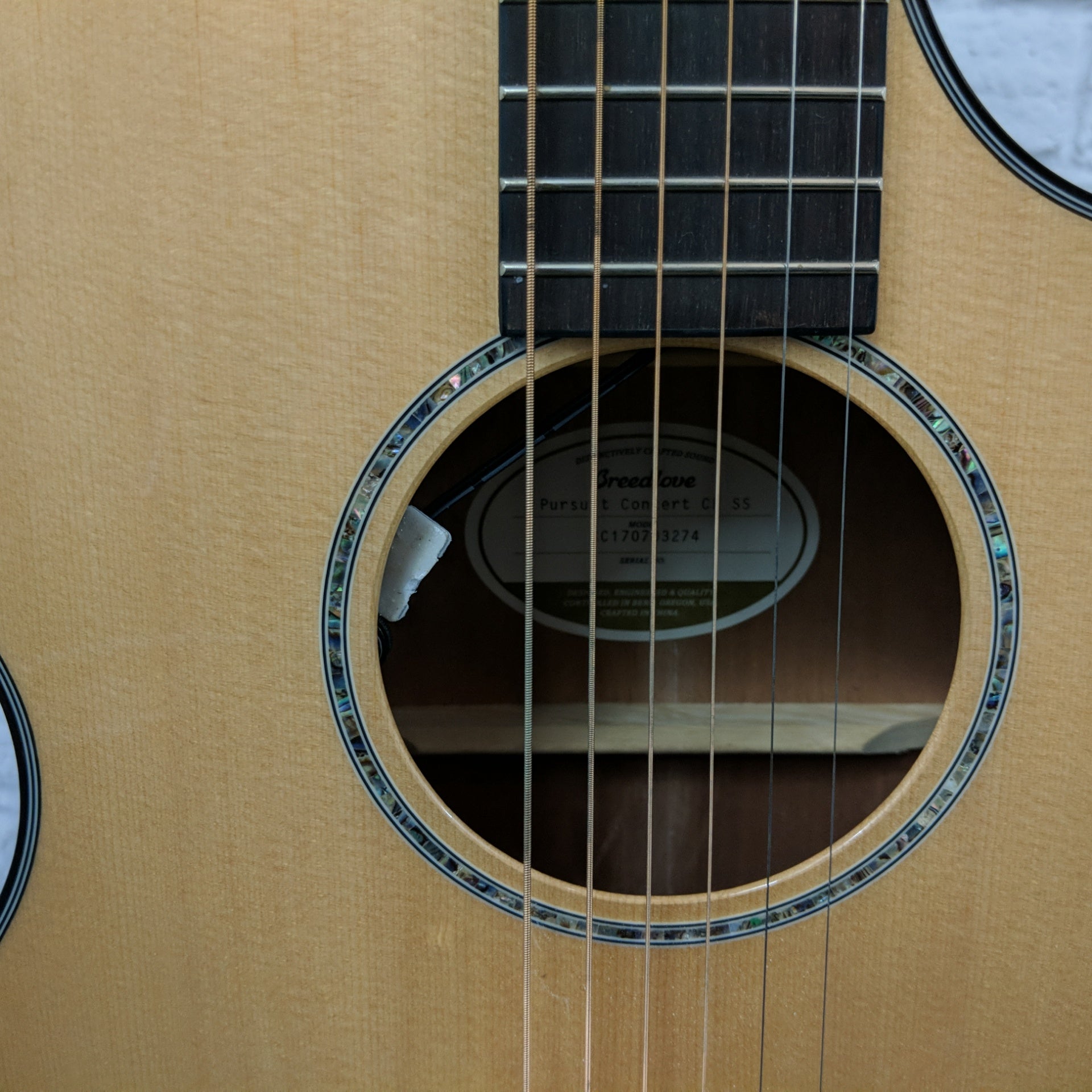 2018 Breedlove Pursuit Concert CE SS Acoustic Electric