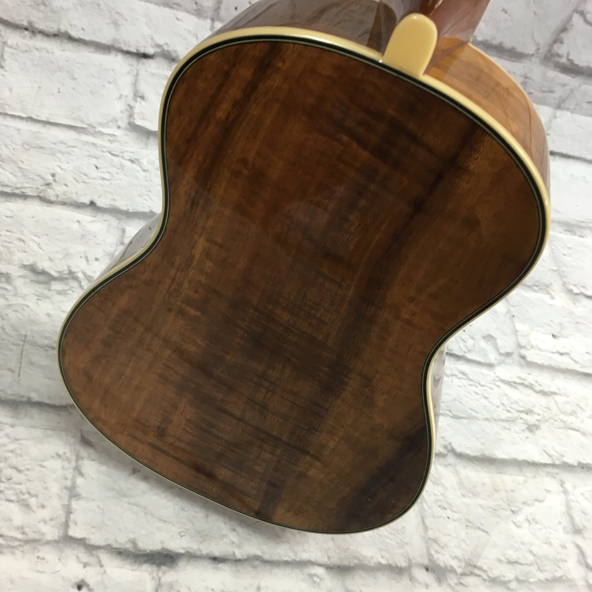 Fender California Coast Montecito