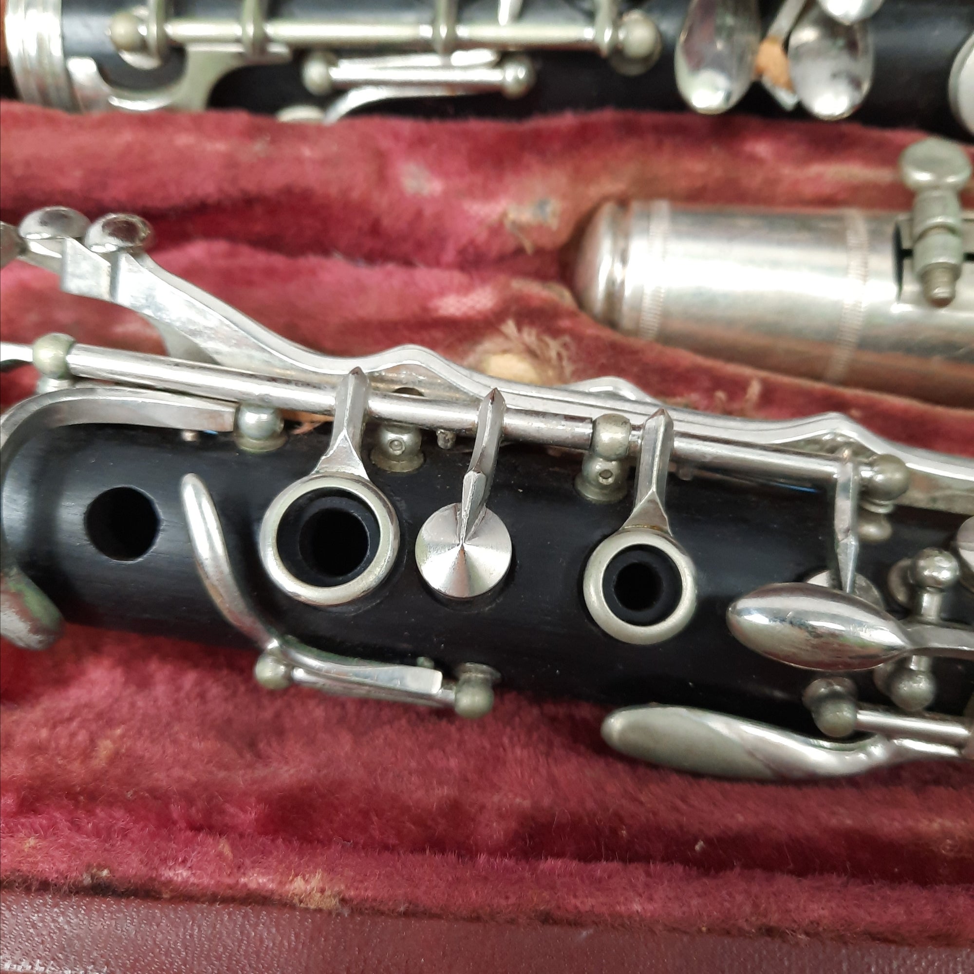 Vintage Artiste clarinet with case and mouthpiece