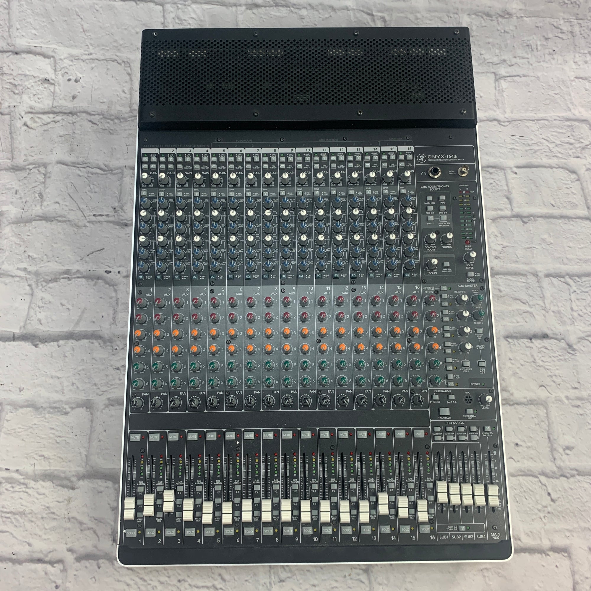 Mackie Onyx 1640i 16 Channel Mixer with Firewire