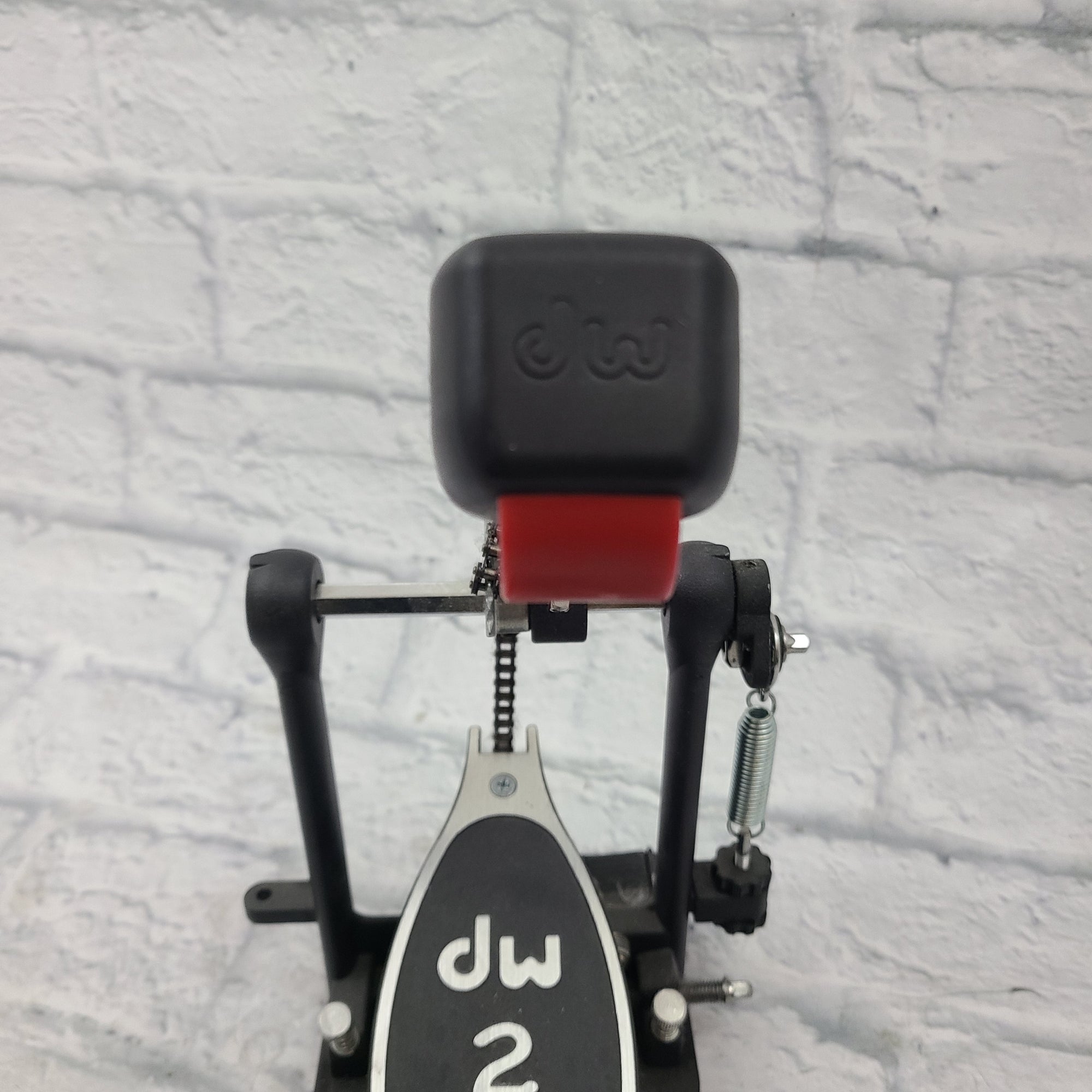 DW 2000 Single Kick Pedal