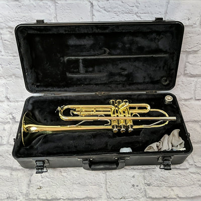 King Student Model 601 Bb Trumpet with Case