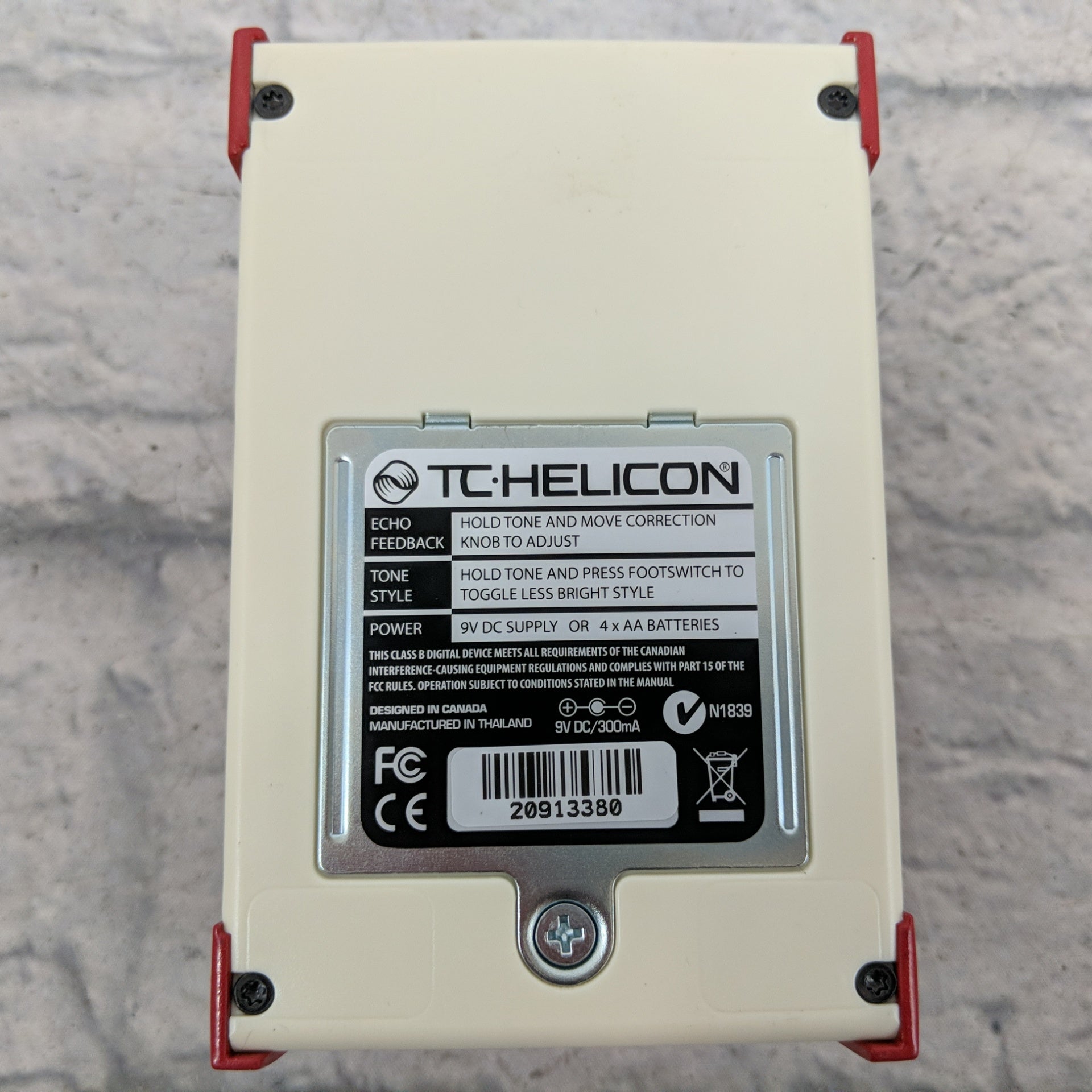 TC Helicon Mic Mechanic Vocal Effect Pedal