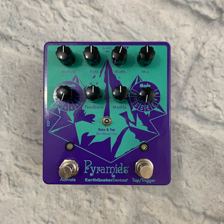 EarthQuaker Devices Pyramids Stereo Flanger Pedal
