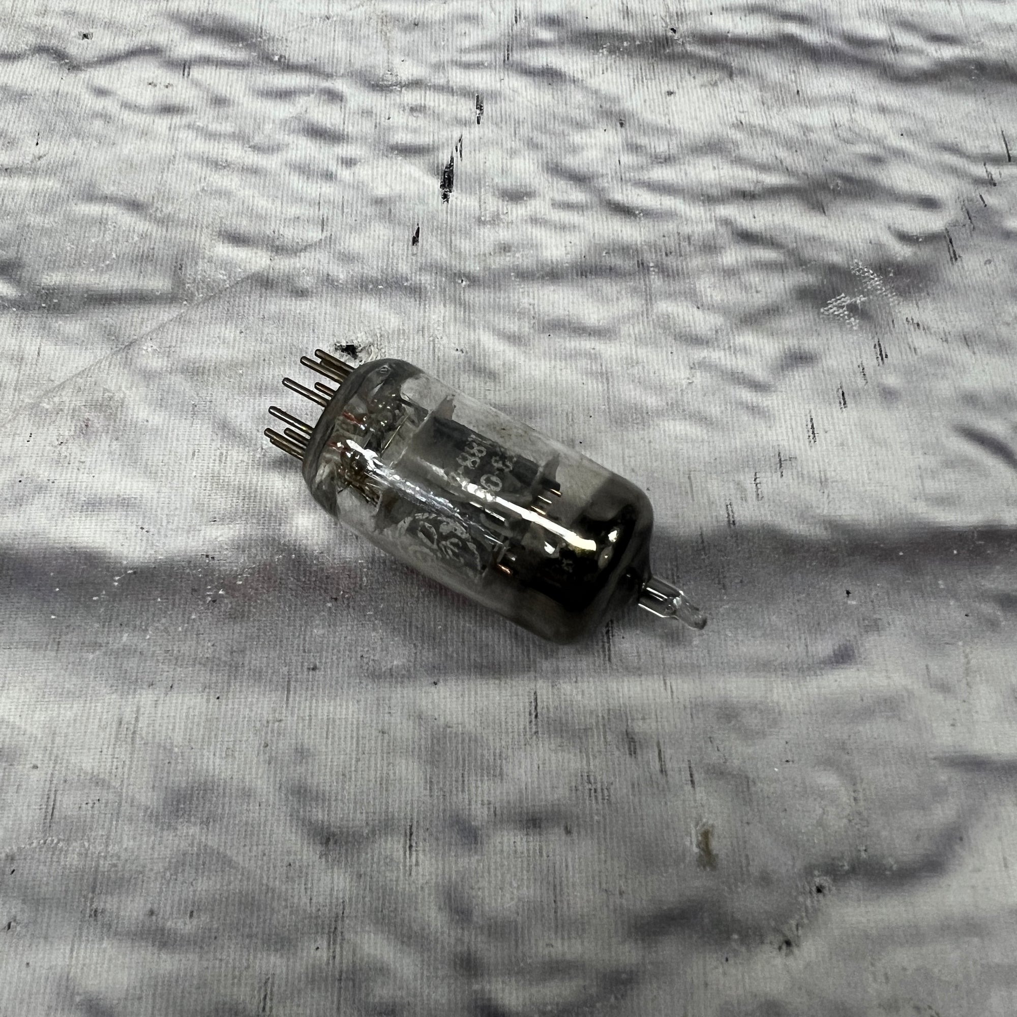 General Electric 12AU7A Amplifier Tube