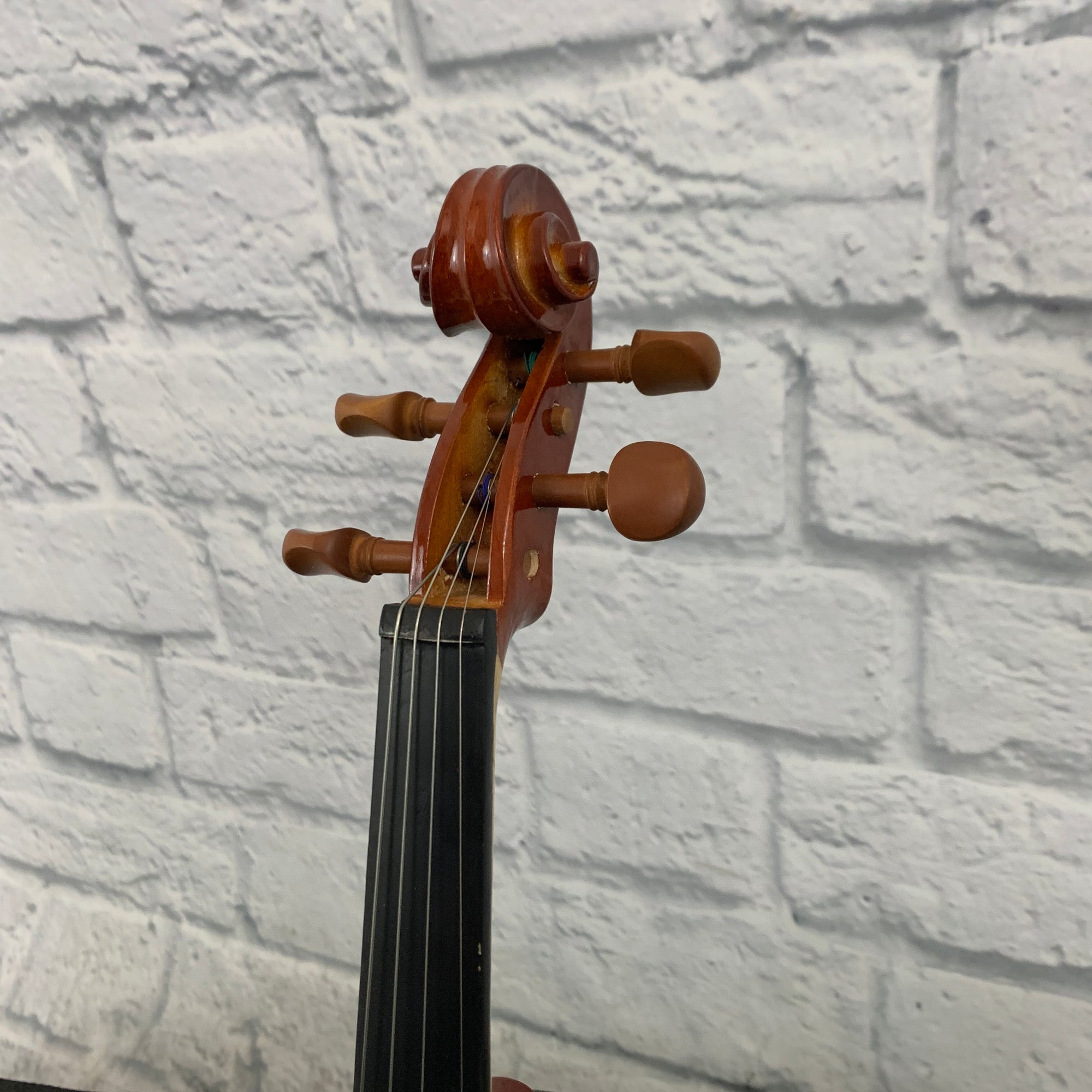 Unknown Brand 4/4 Violin with Case