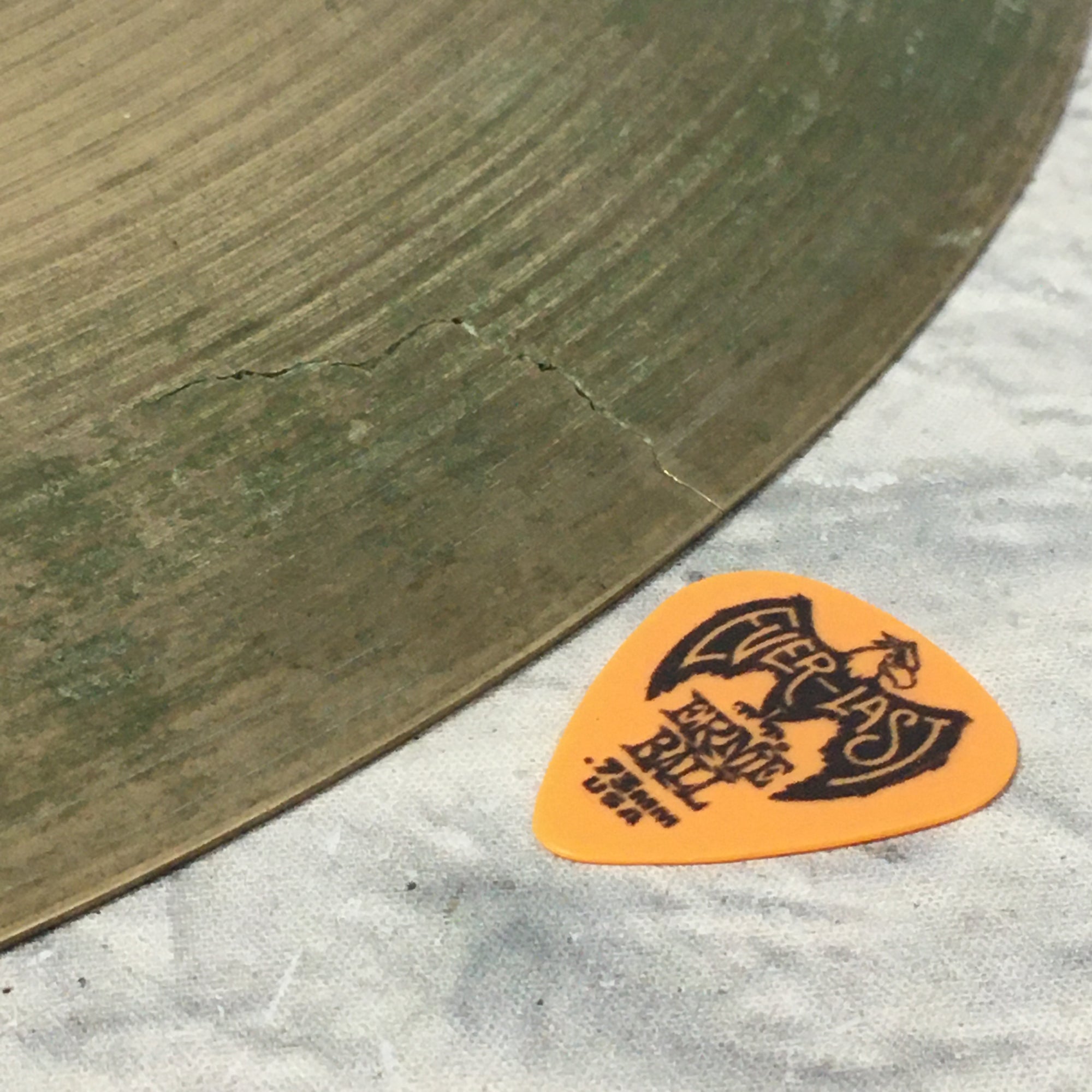 Zildjian 16" Medium Crash (Cracked)