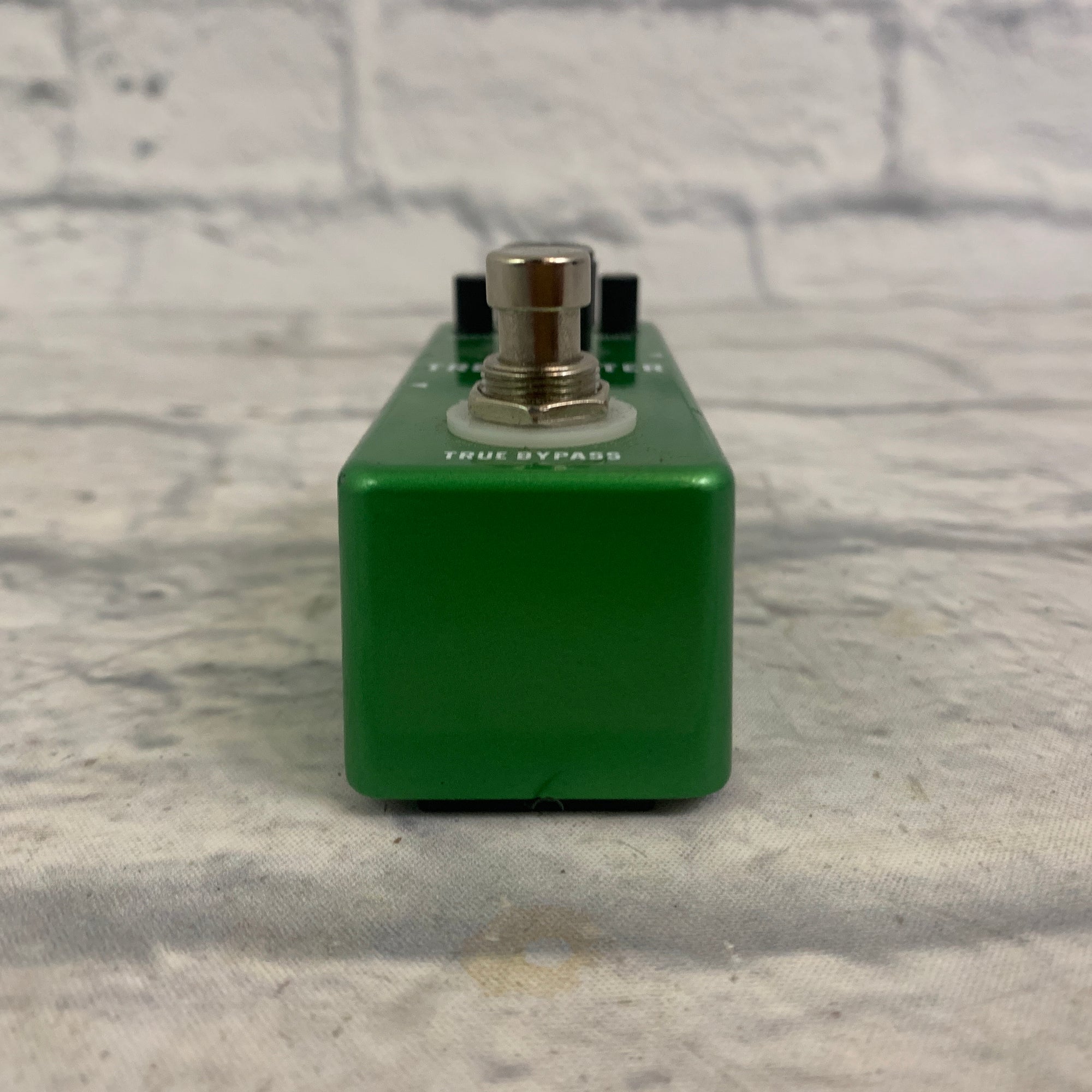Rowin Trelicopter Tremolo Pedal w/ box