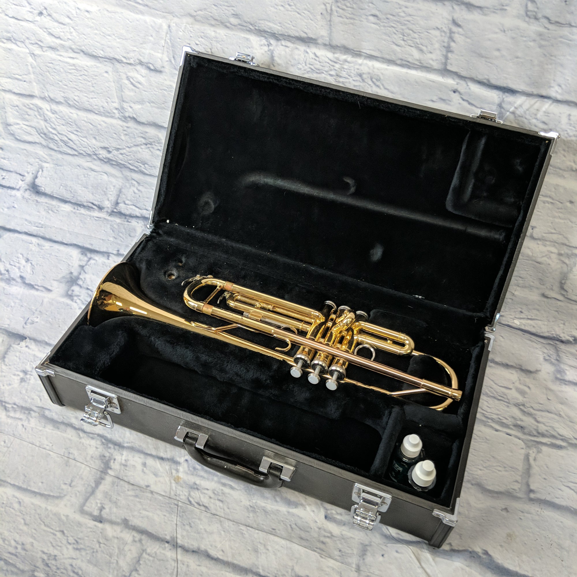 Yamaha ytr2335 Trumpet - Evolution Music