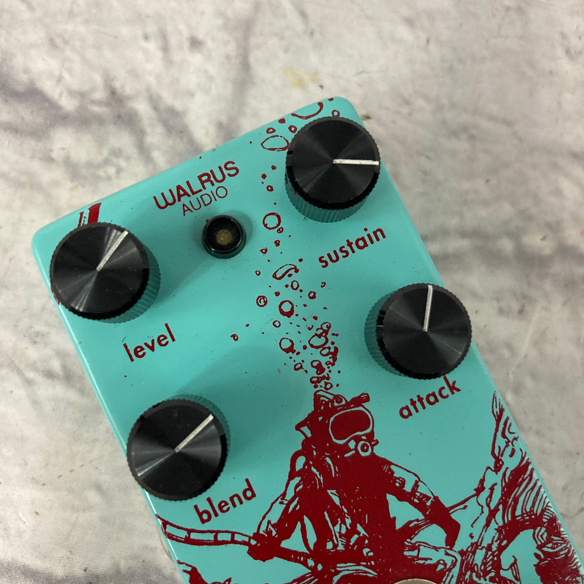 Walrus Audio Deep Six Compressor Pedal - Evolution Music Walrus Audio Deep Six Compressor Pedal - Evolution Music