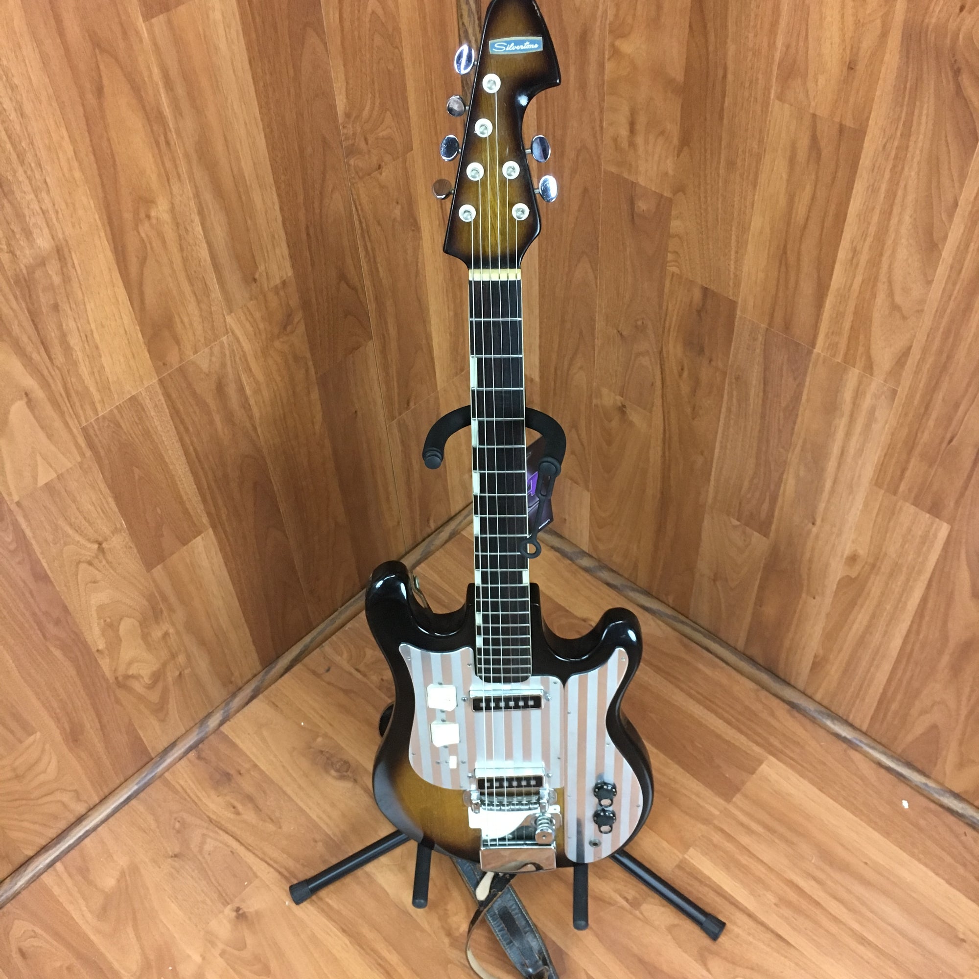 1960's Vintage Silvertone 1436 AS-IS