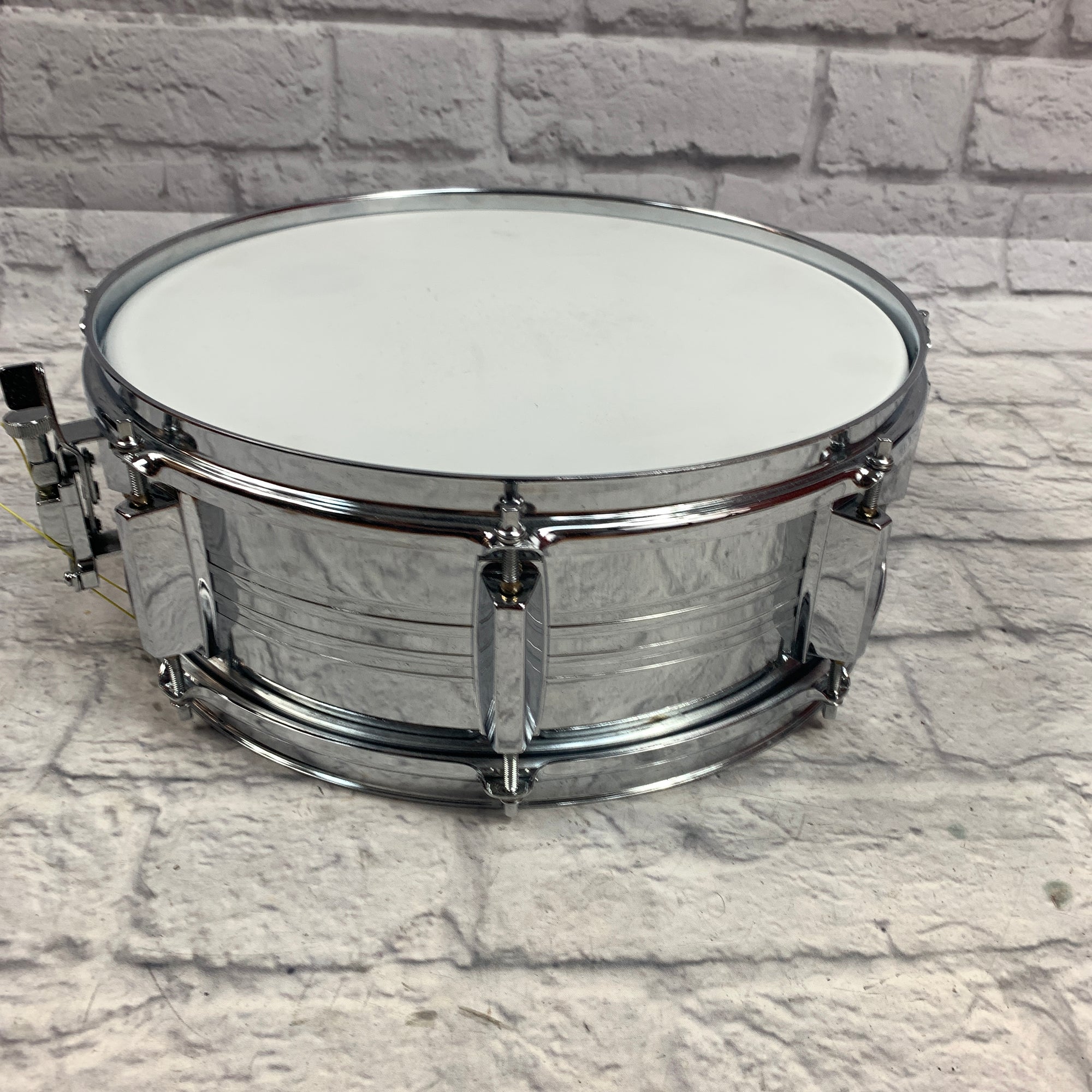 Yamaha SD350MG 14x5 8 Lug Snare