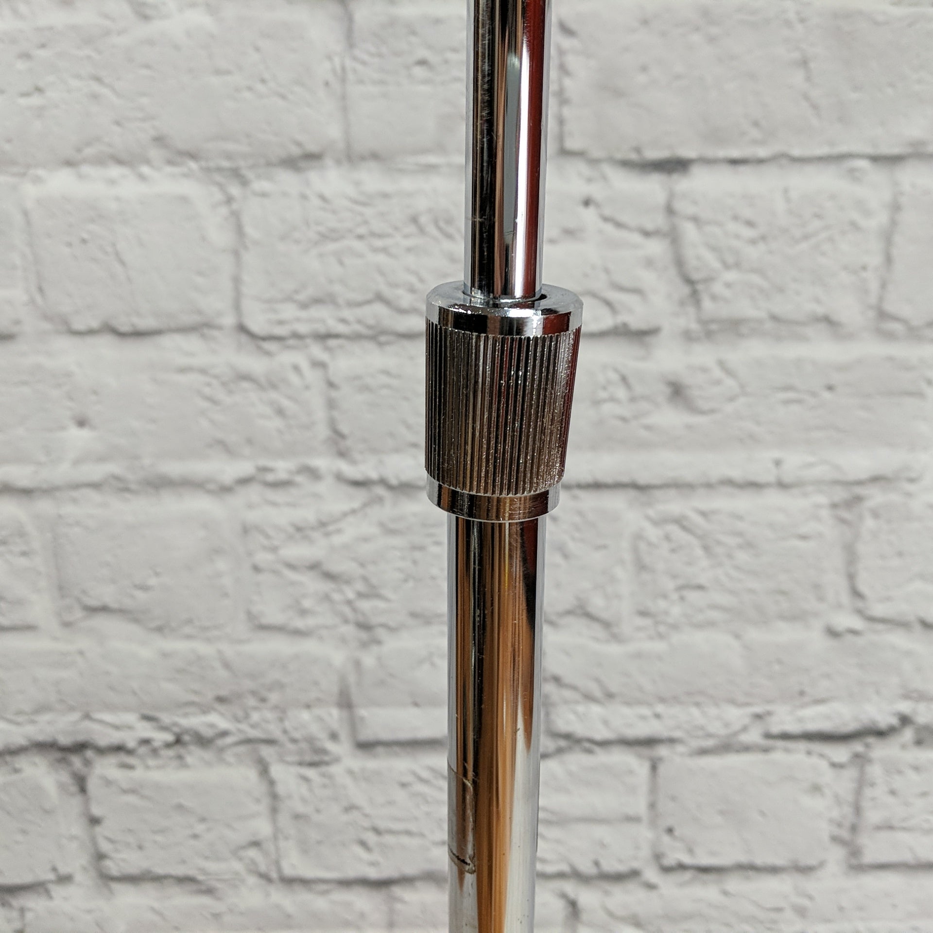 Atlas Round Base Straight Microphone Stand